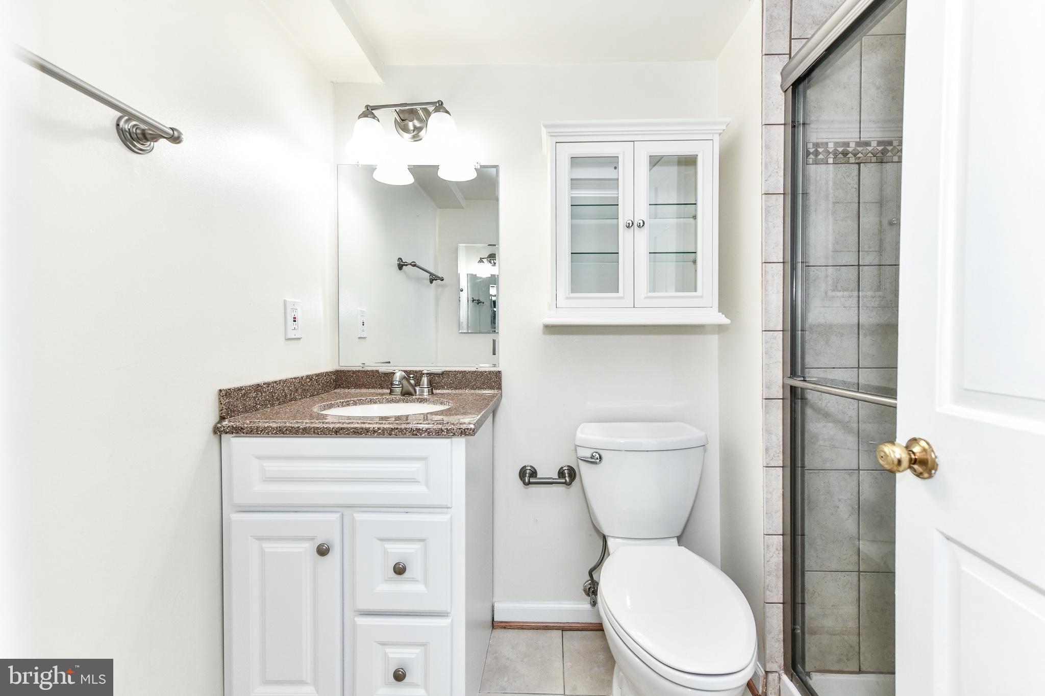 COLONIES AT MCLEAN - Residential Lease