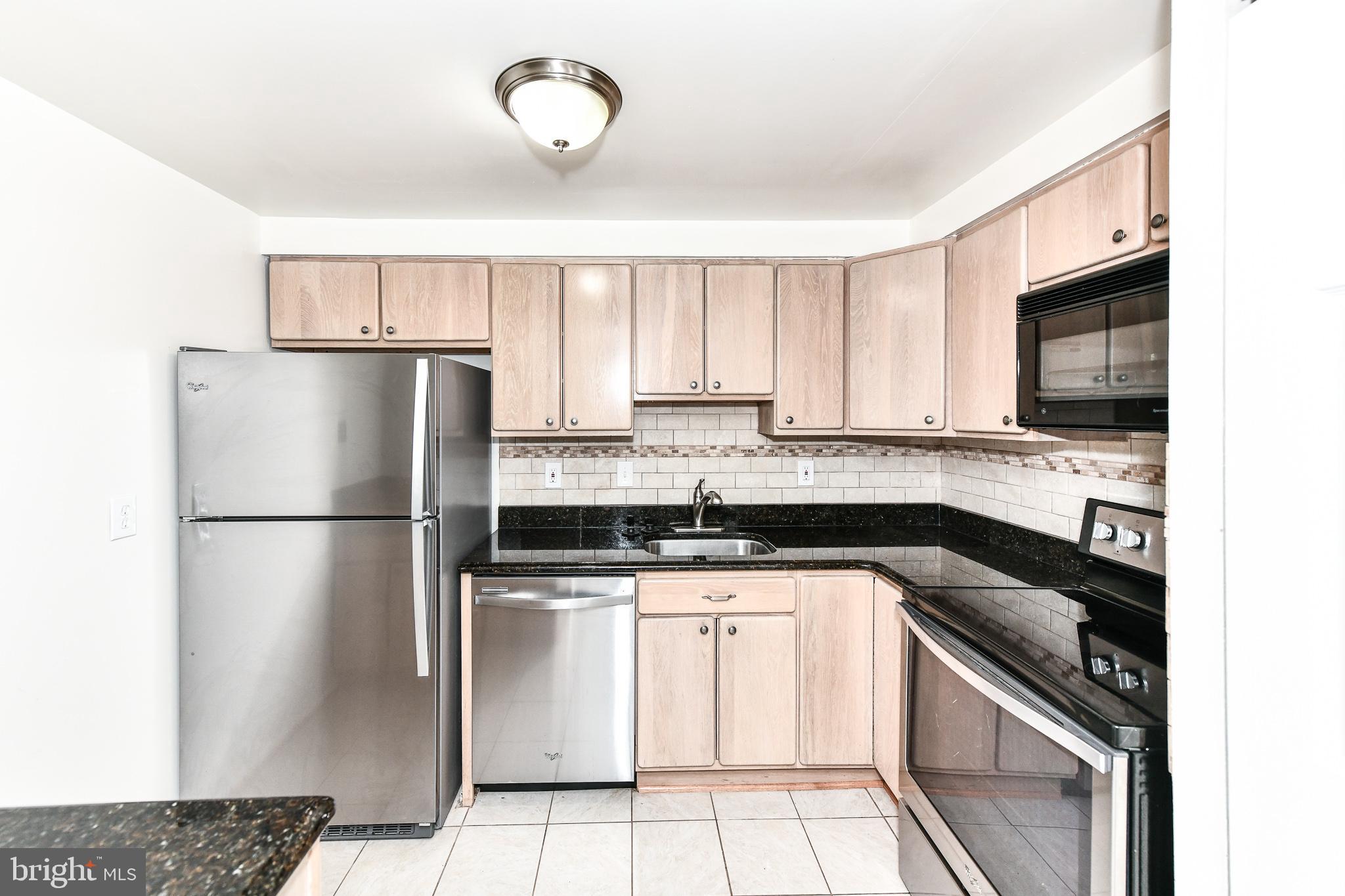 COLONIES AT MCLEAN - Residential Lease