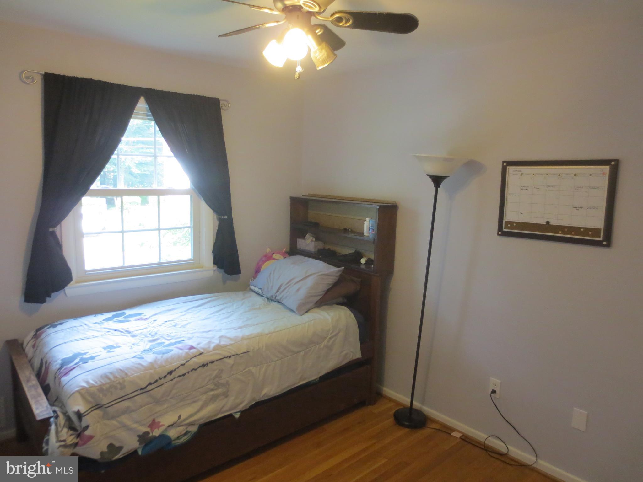 MOSBY WOODS - Residential Lease