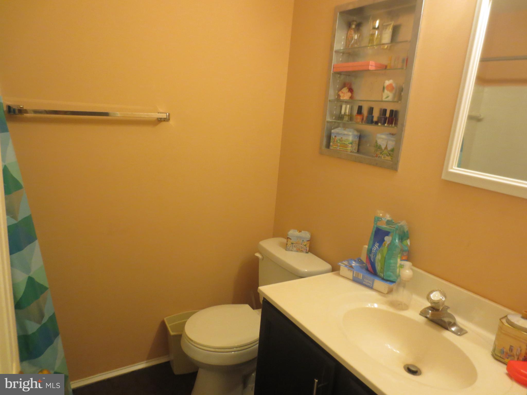 MOSBY WOODS - Residential Lease