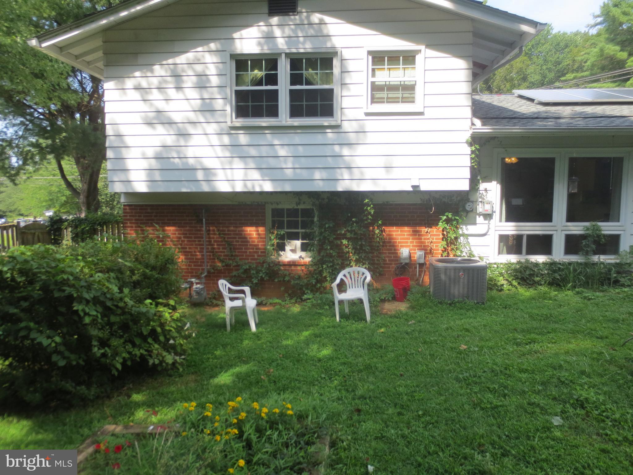 MOSBY WOODS - Residential Lease