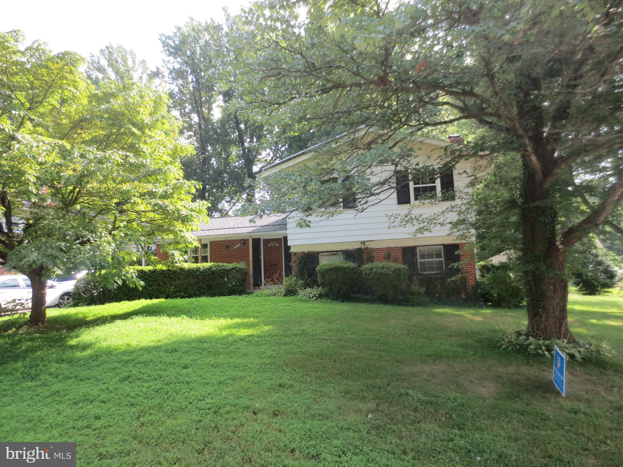 MOSBY WOODS - Residential Lease