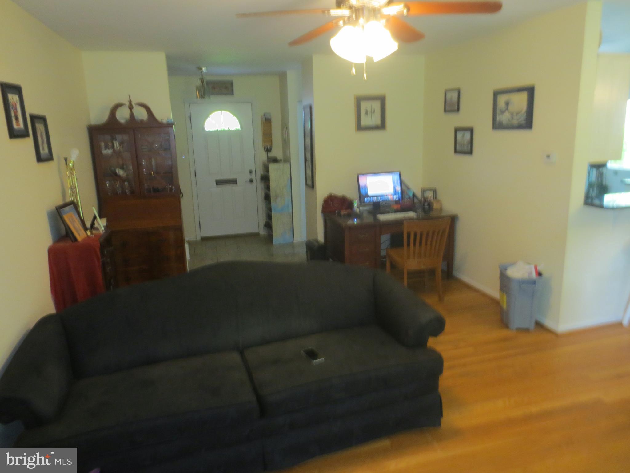 MOSBY WOODS - Residential Lease