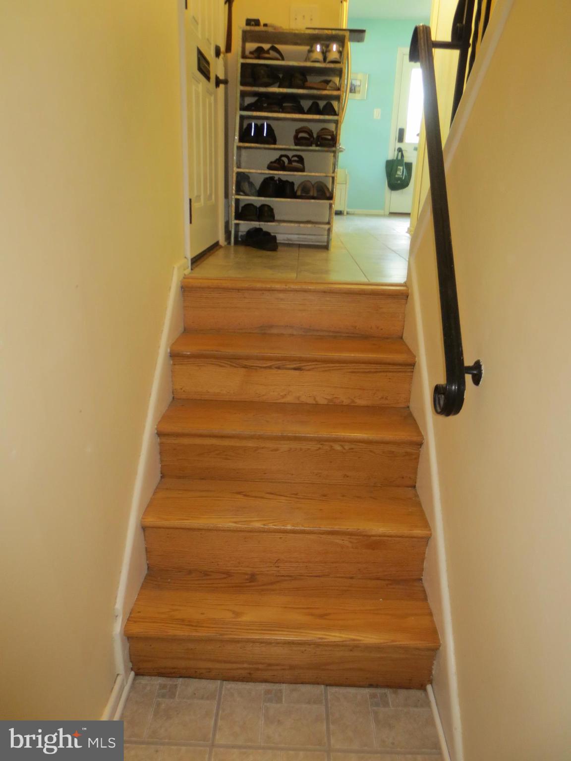 MOSBY WOODS - Residential Lease