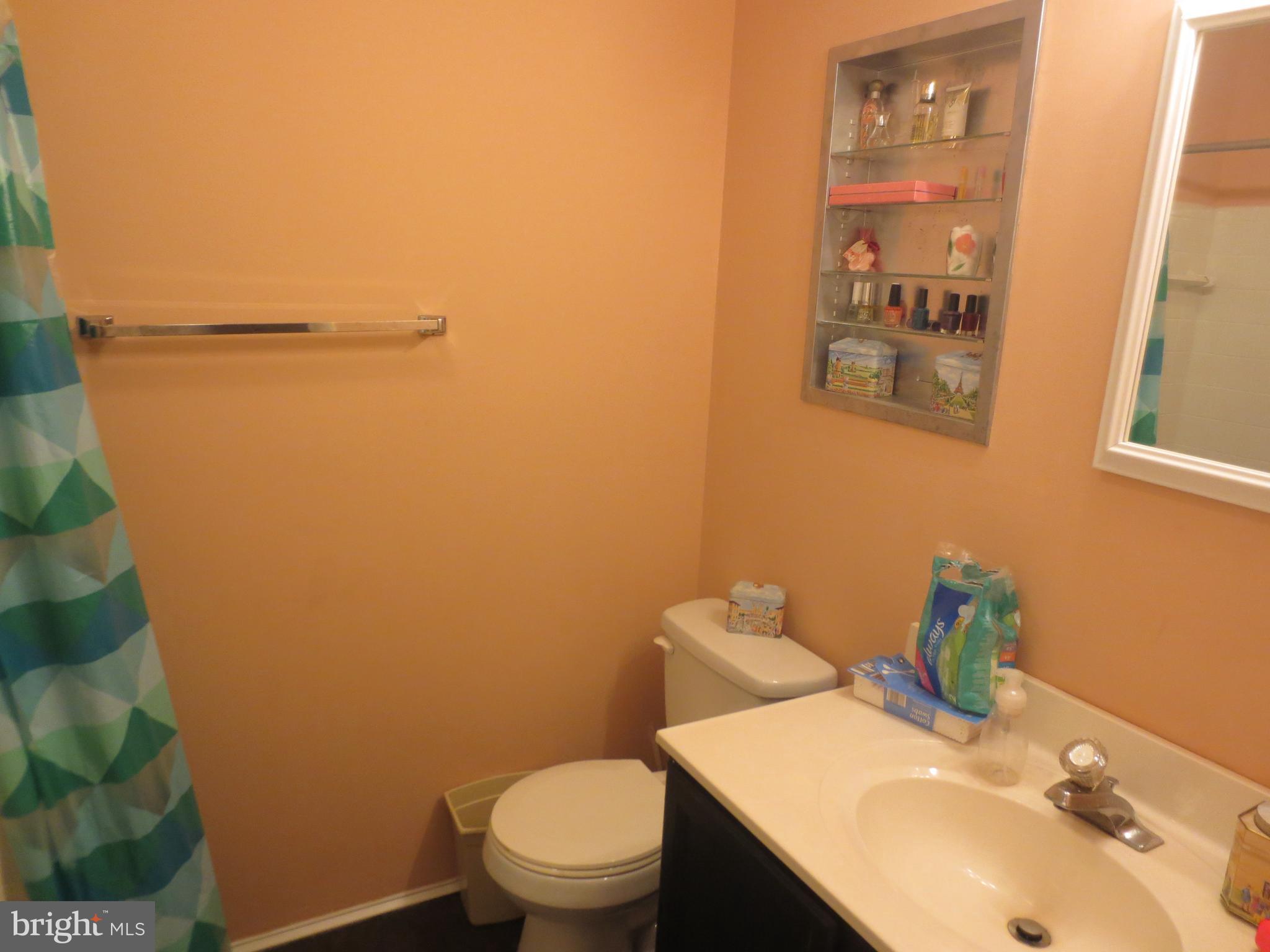 MOSBY WOODS - Residential Lease