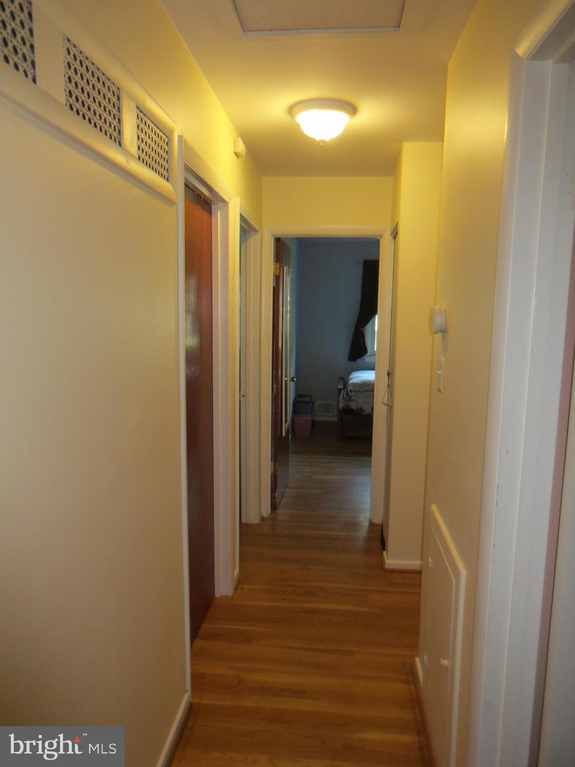 MOSBY WOODS - Residential Lease