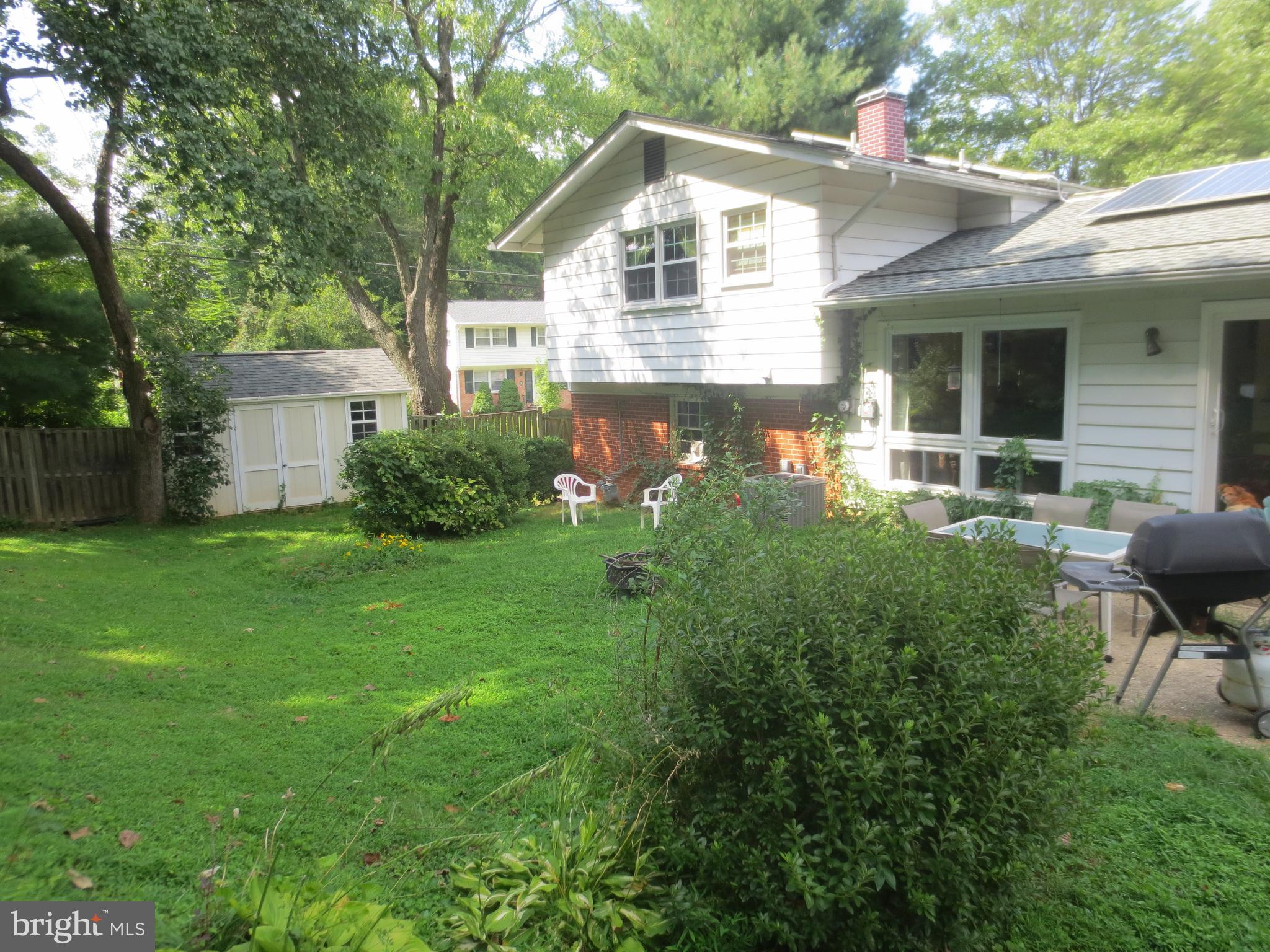 MOSBY WOODS - Residential Lease