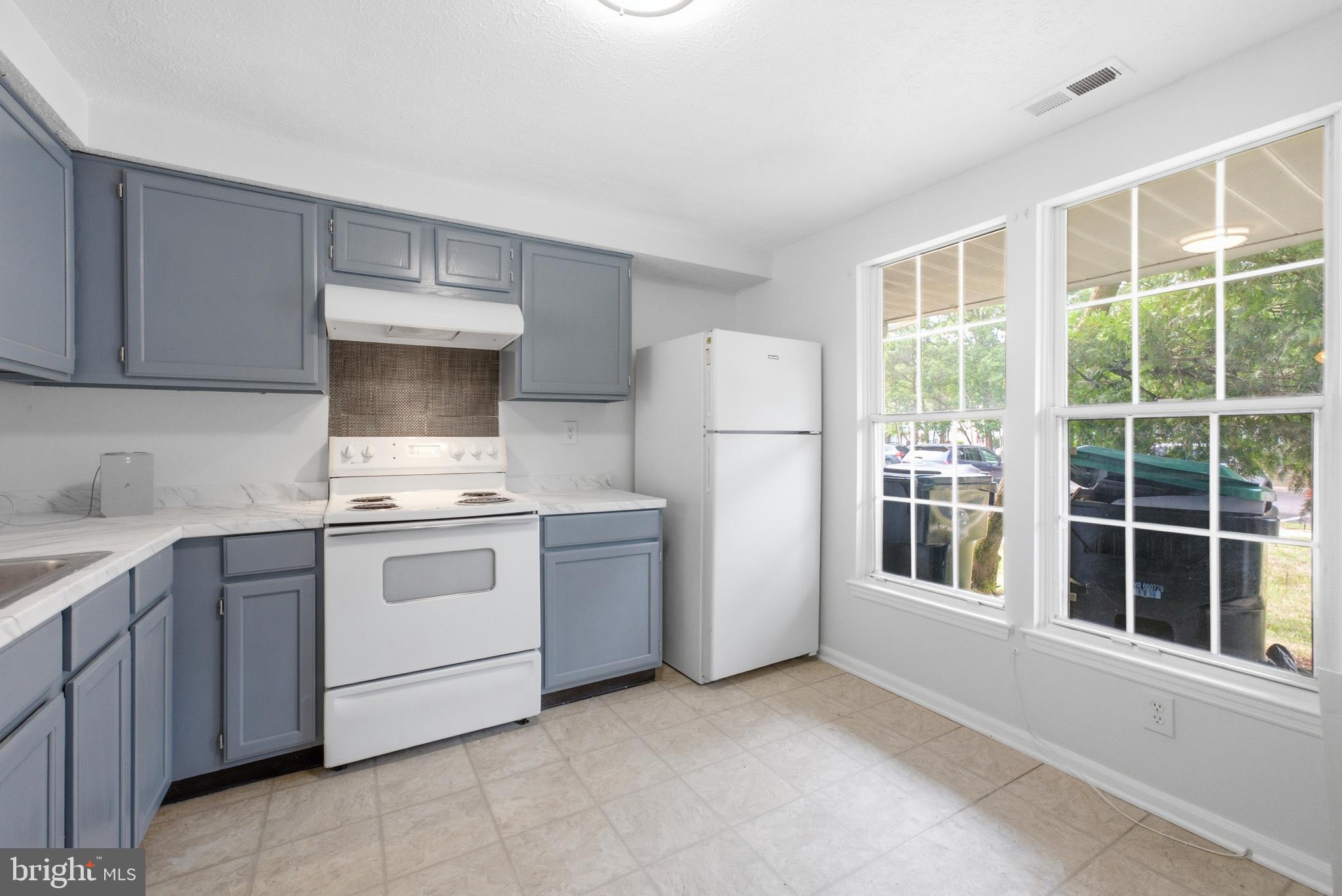 217 VISTA COURT
