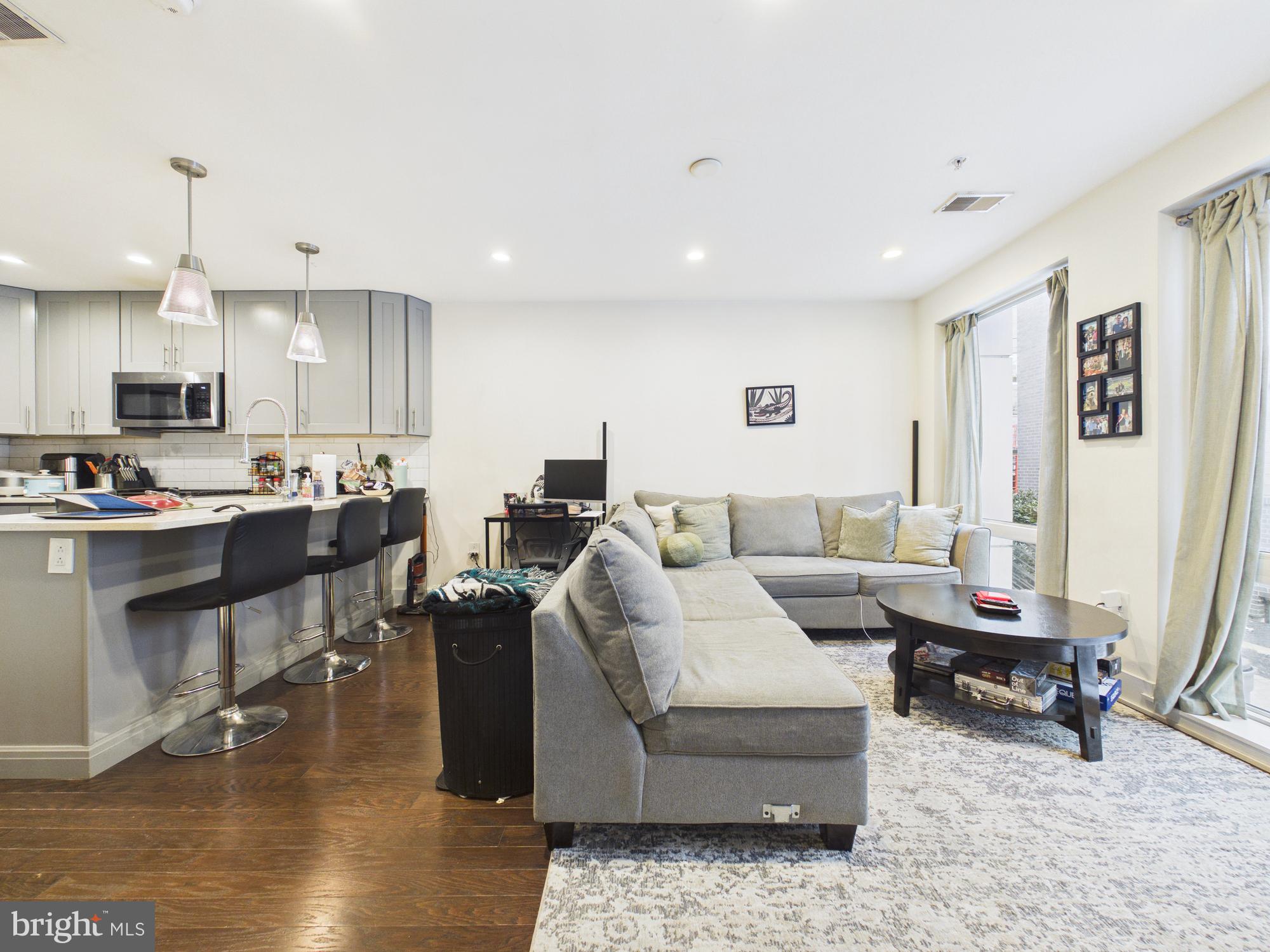 1647 E EYRE STREET 3