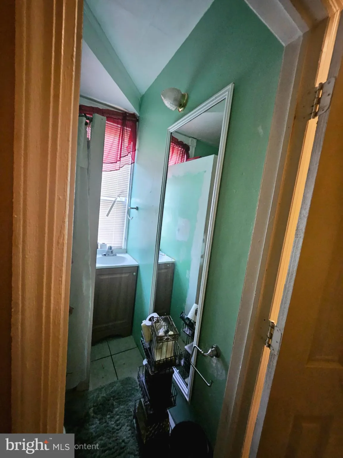 Trenton, New Jersey 08618, United States, 6 Bedrooms Bedrooms, ,3 BathroomsBathrooms,Residential,Active,205550