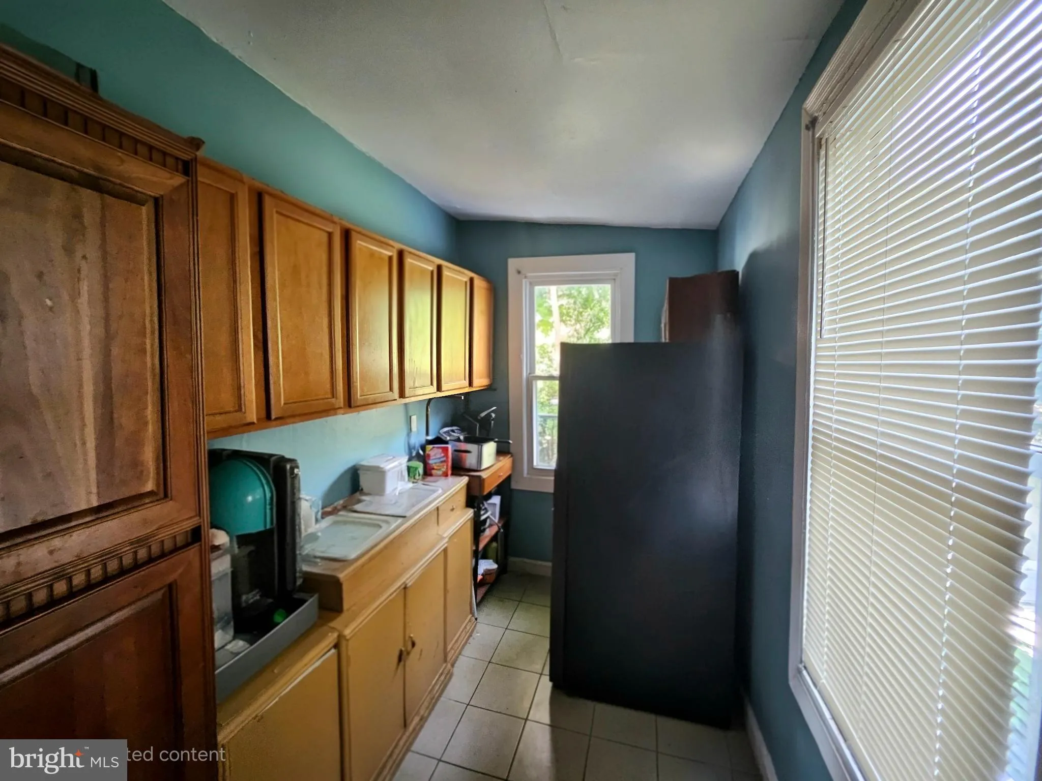 Trenton, New Jersey 08618, United States, 6 Bedrooms Bedrooms, ,3 BathroomsBathrooms,Residential,Active,205550