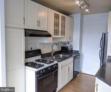 RIVER TOWERS - Residential