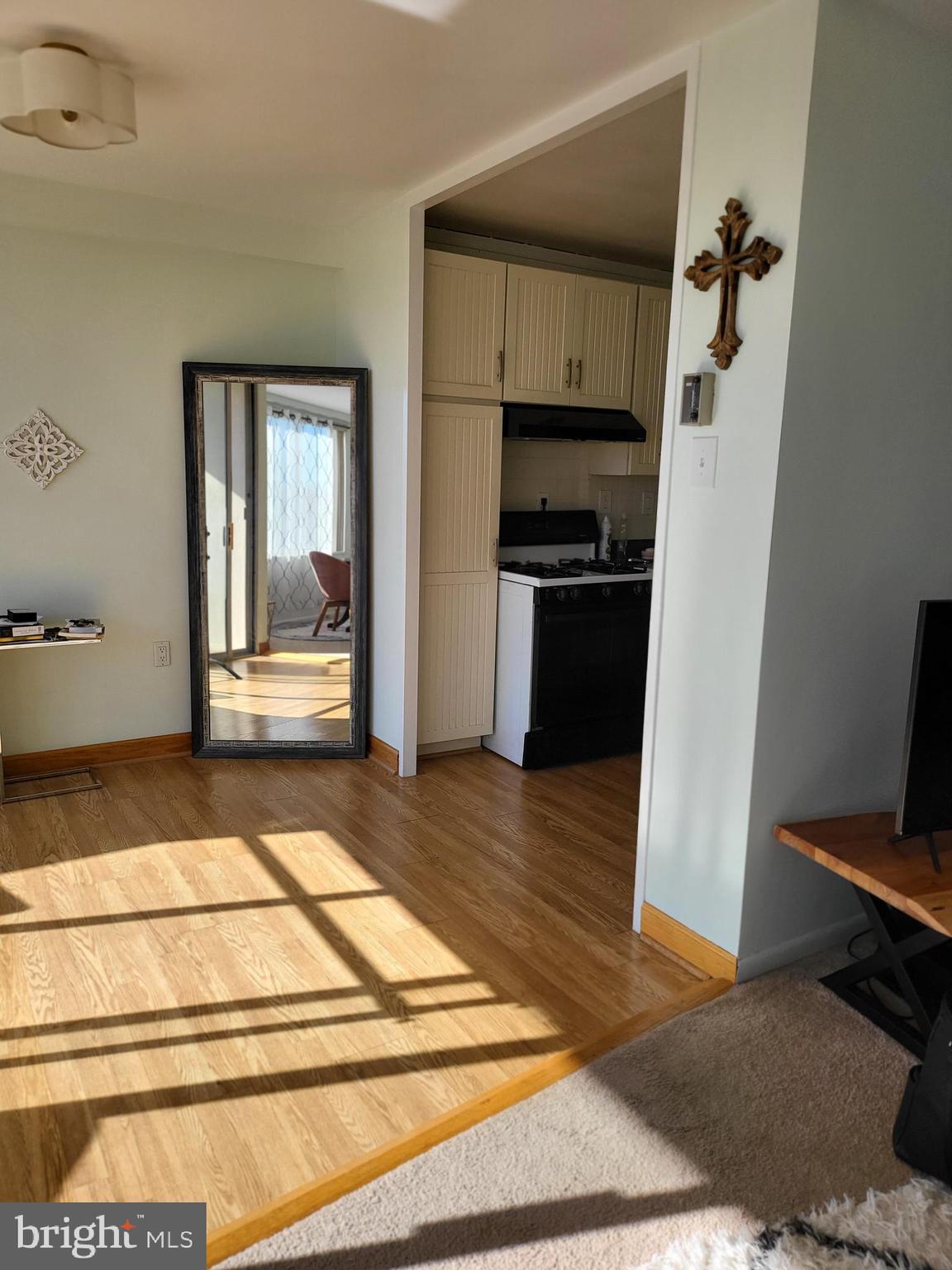 RIVER TOWERS - Residential