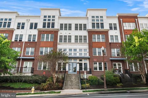Condo For Sale - 1418 N Rhodes Street #B420<br/> ARLINGTON, VA 22209