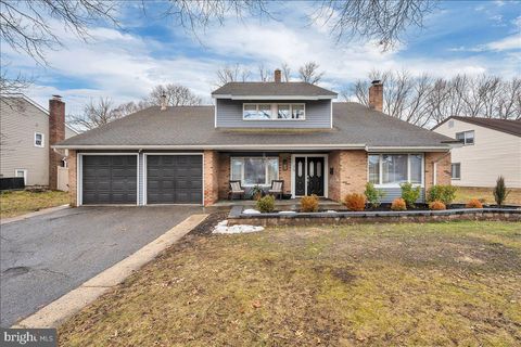 Homes For Sale - 29 Harwood Road<br/> MARLTON, NJ 08053