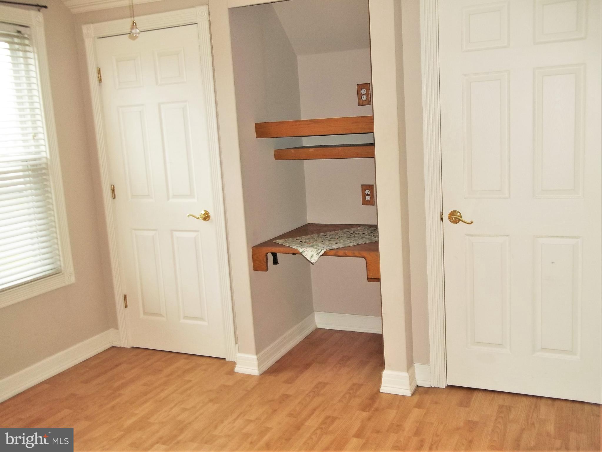 HILLSDALE - Residential