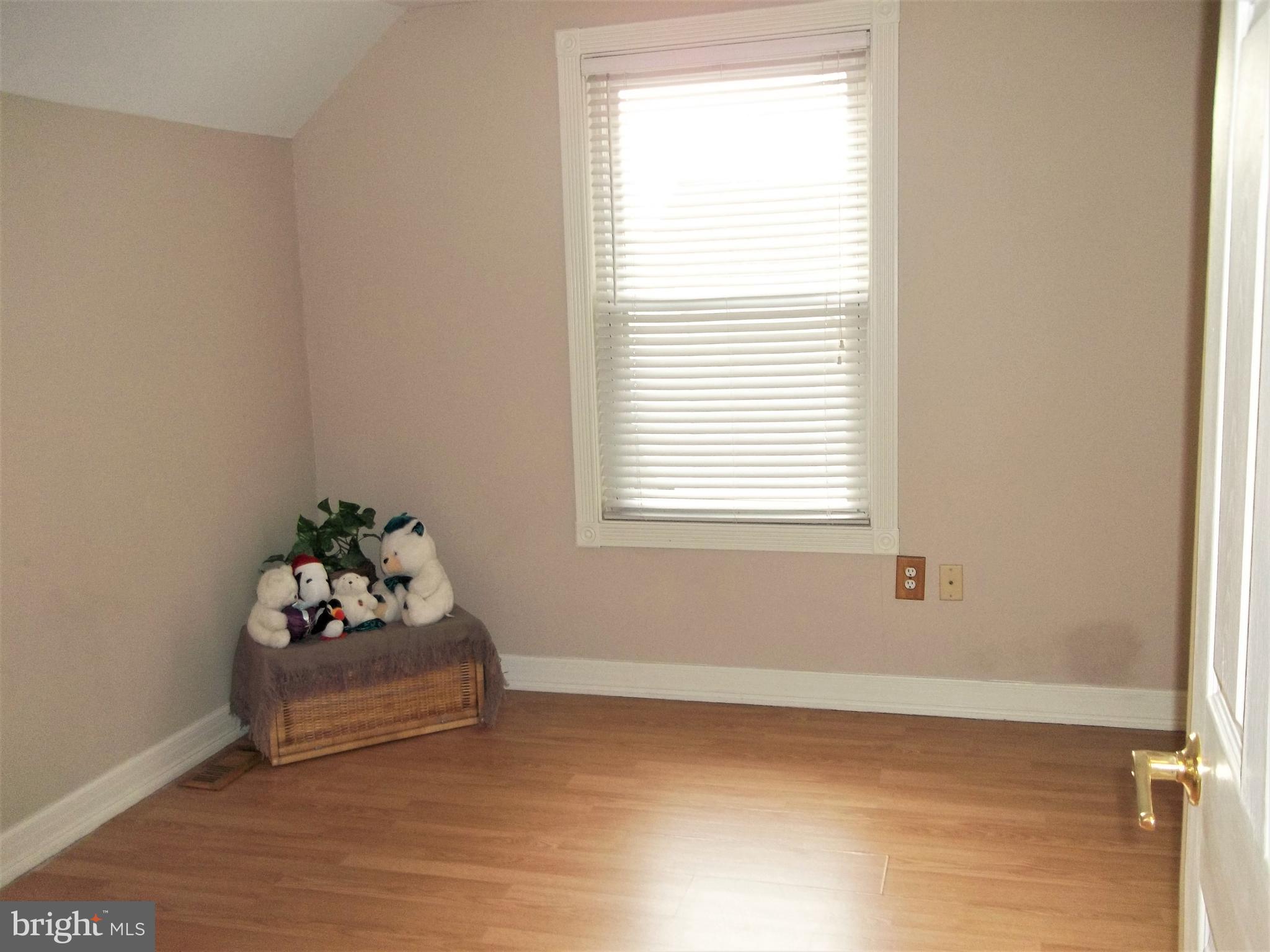 HILLSDALE - Residential