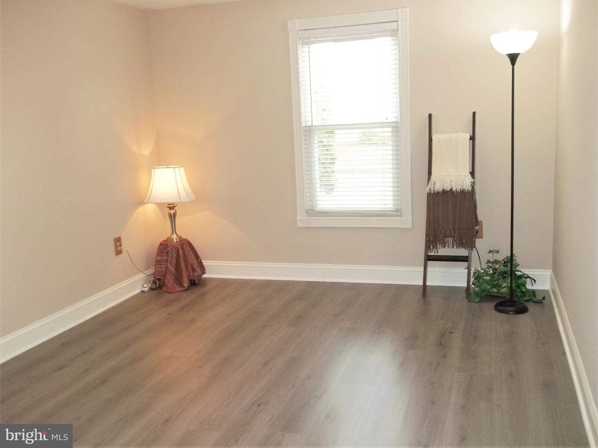 HILLSDALE - Residential