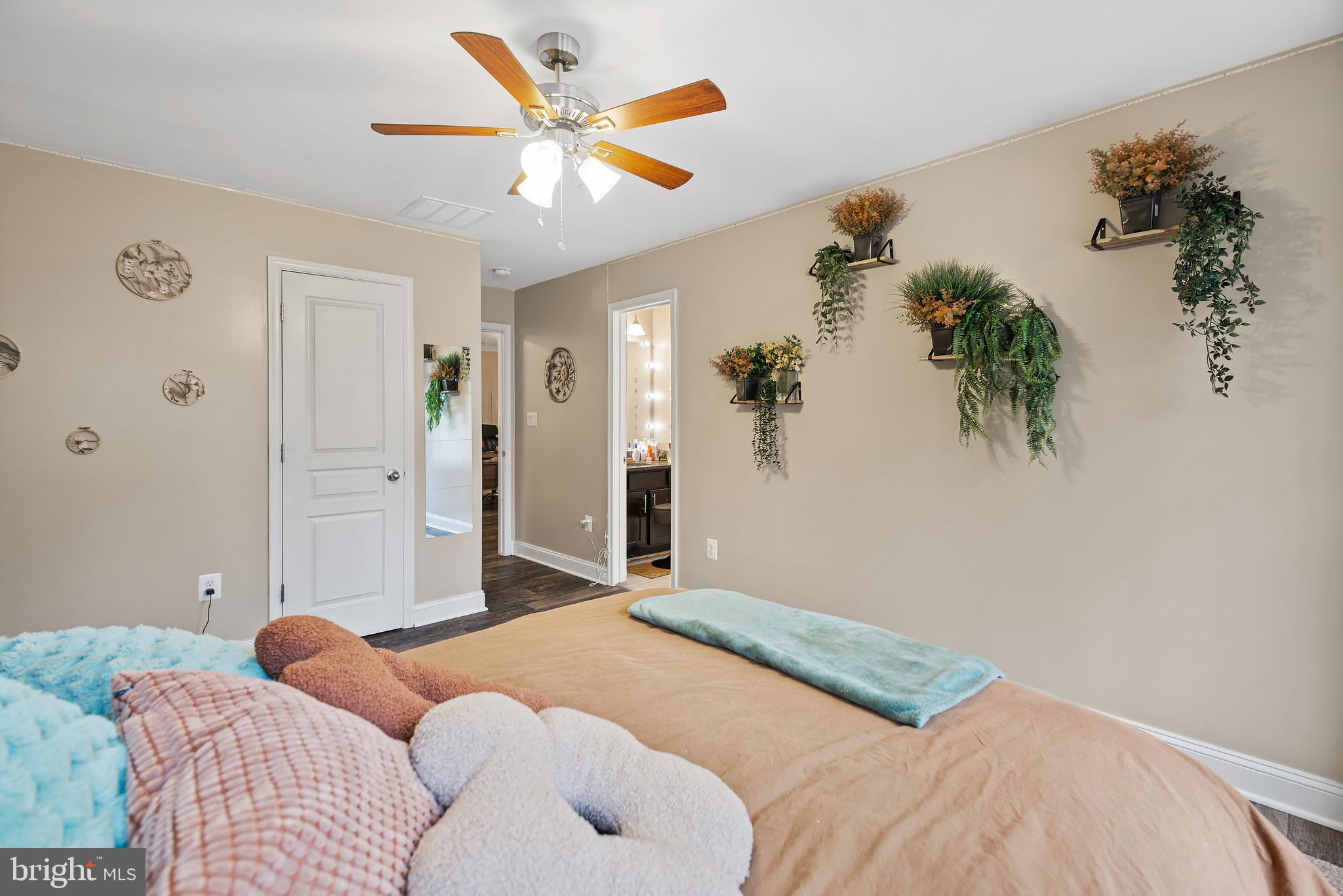 OLNEY OUTSIDE - Residential