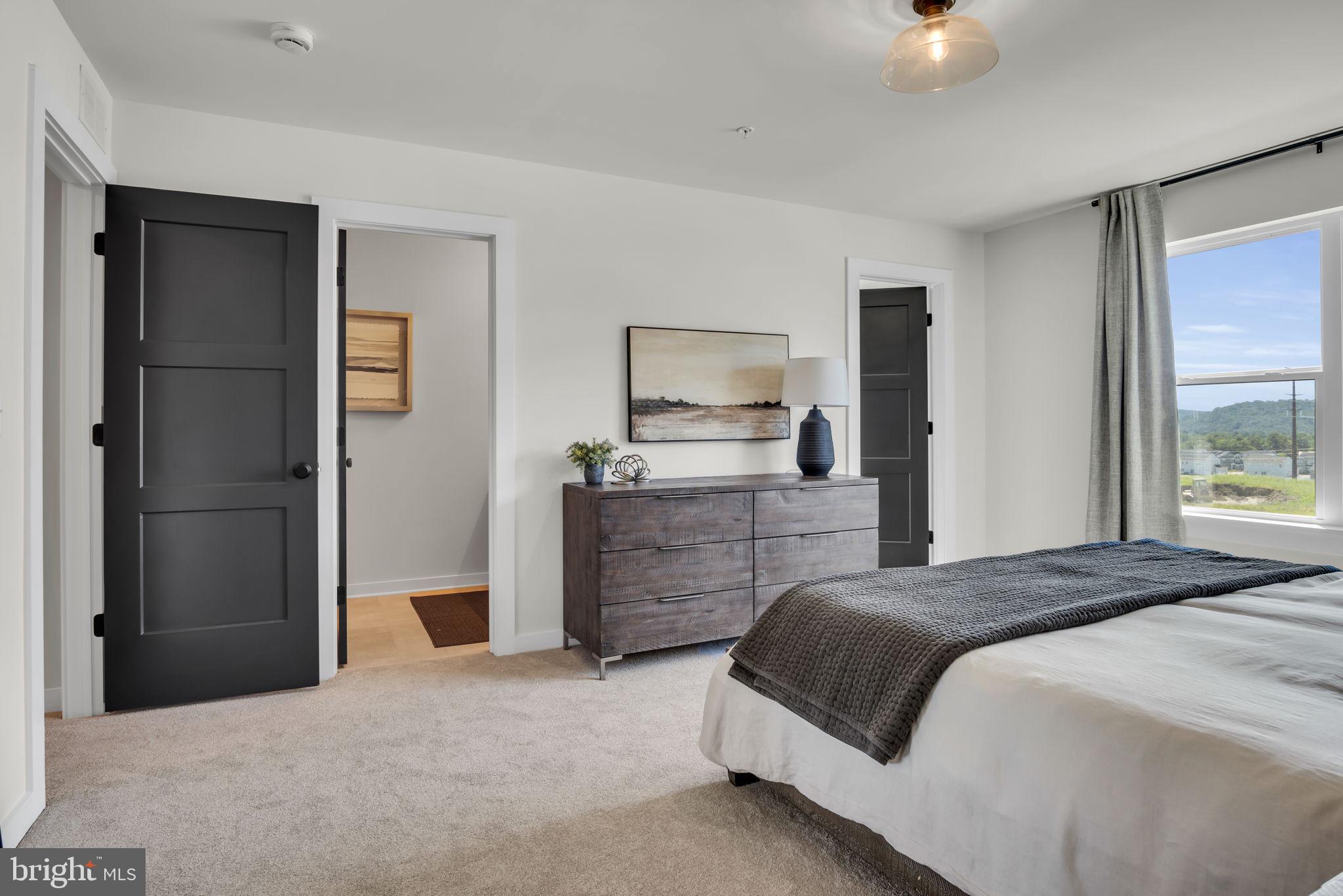 AUTUMN CHASE - Residential