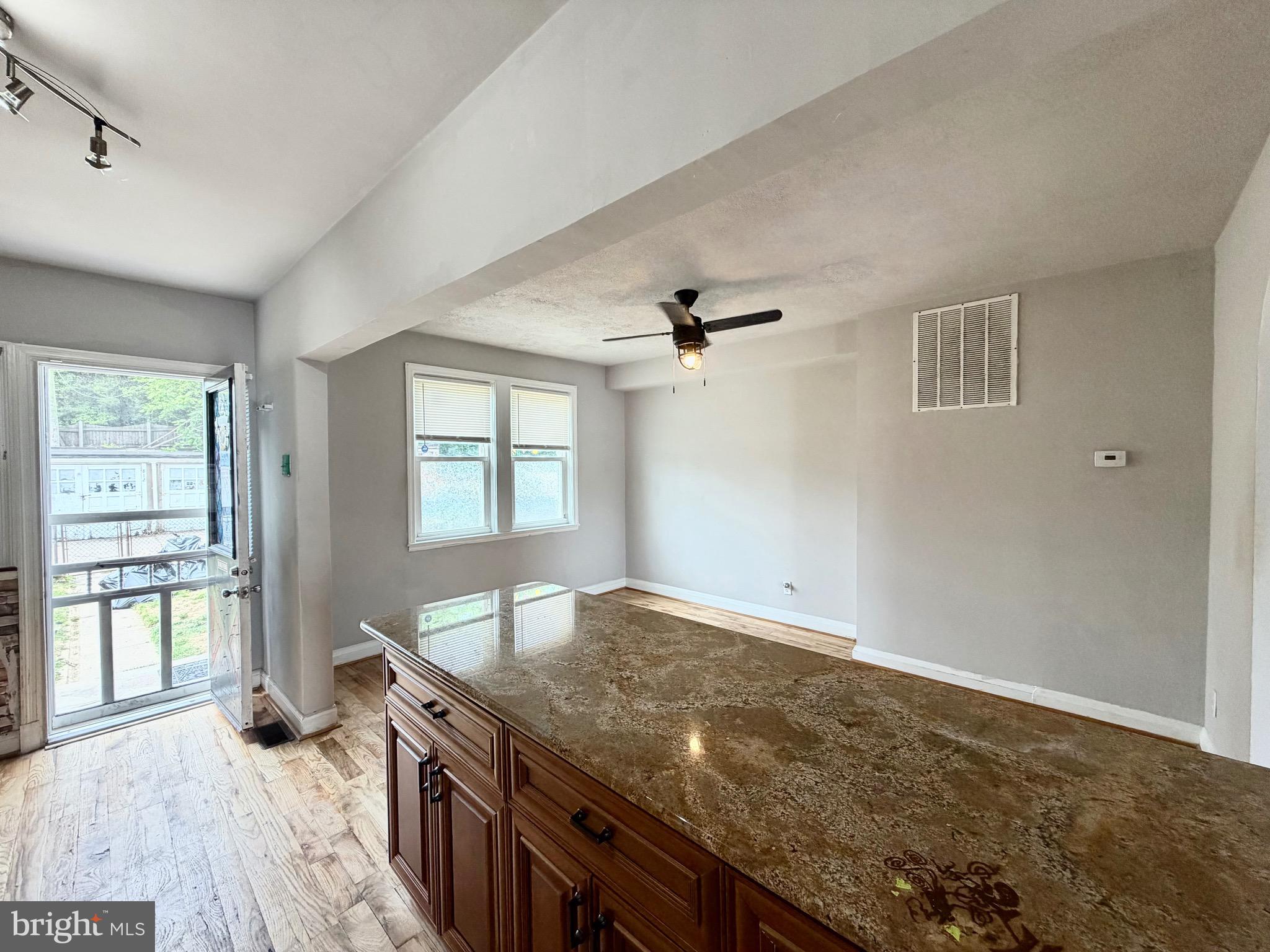 WEST RIDGE - Residential