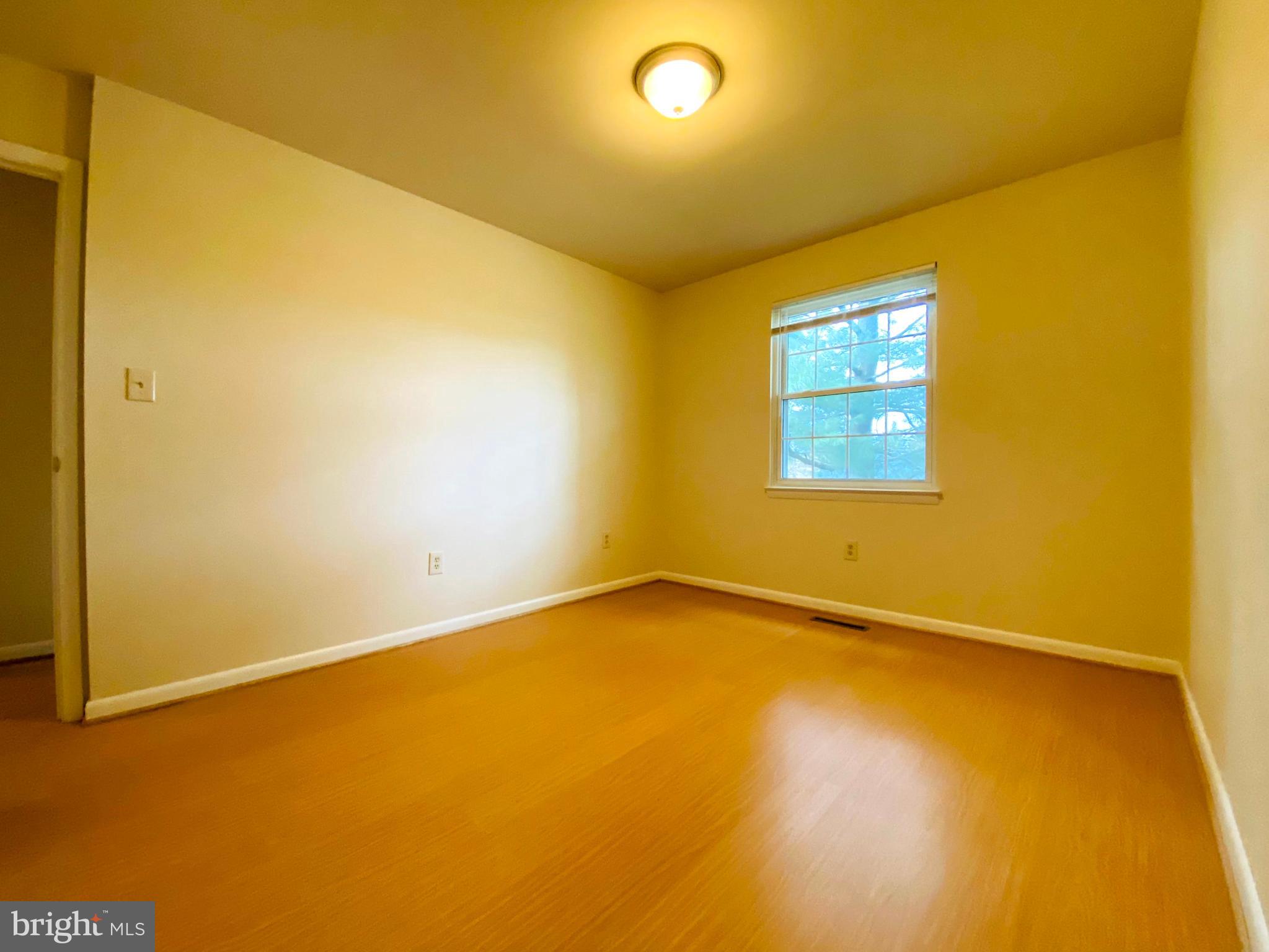 QUEEN ANNE VILLAGE - Residential Lease