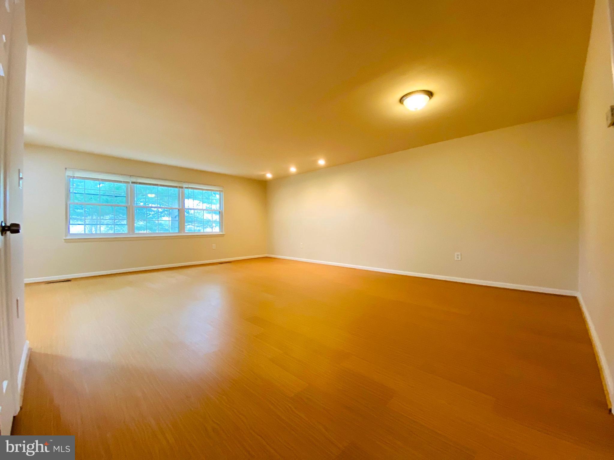 QUEEN ANNE VILLAGE - Residential Lease