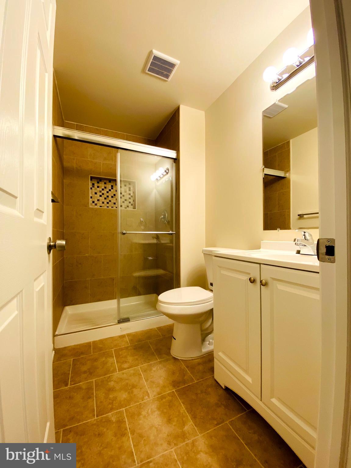 QUEEN ANNE VILLAGE - Residential Lease