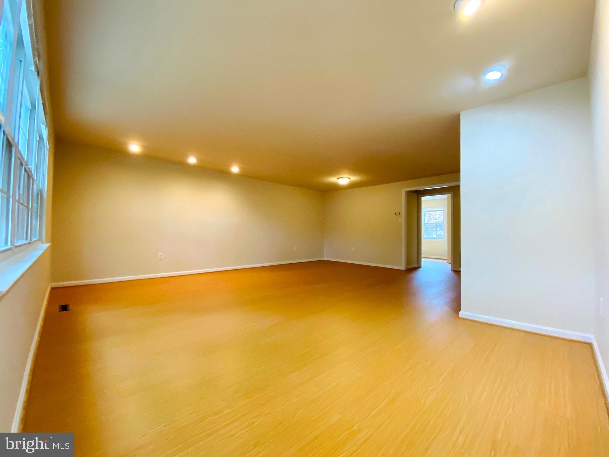 QUEEN ANNE VILLAGE - Residential Lease