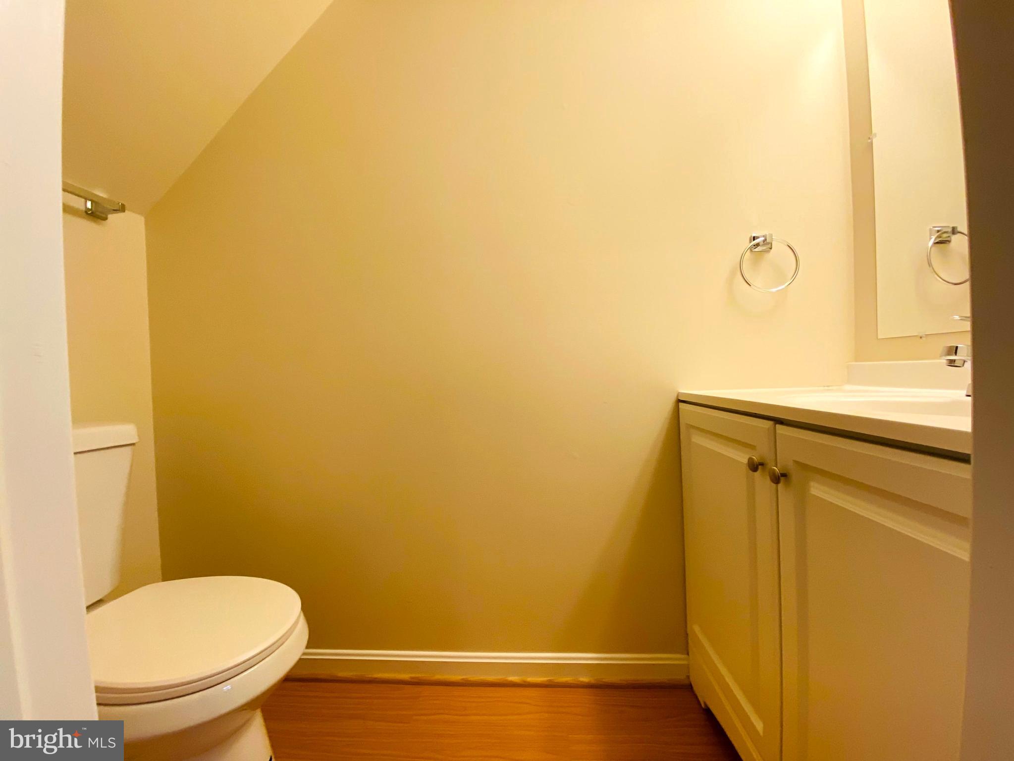 QUEEN ANNE VILLAGE - Residential Lease