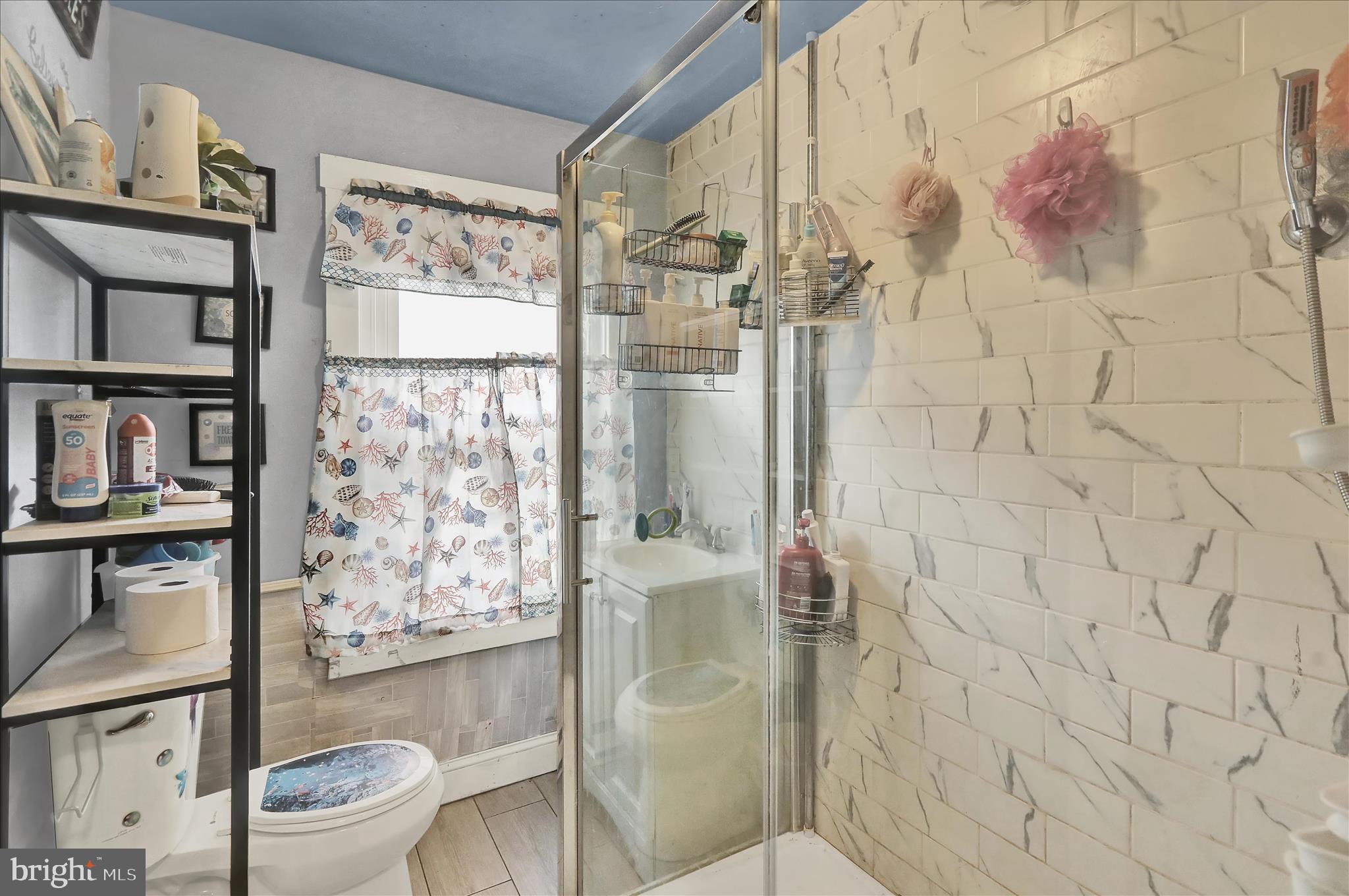 MOHNTON LAWN - Residential