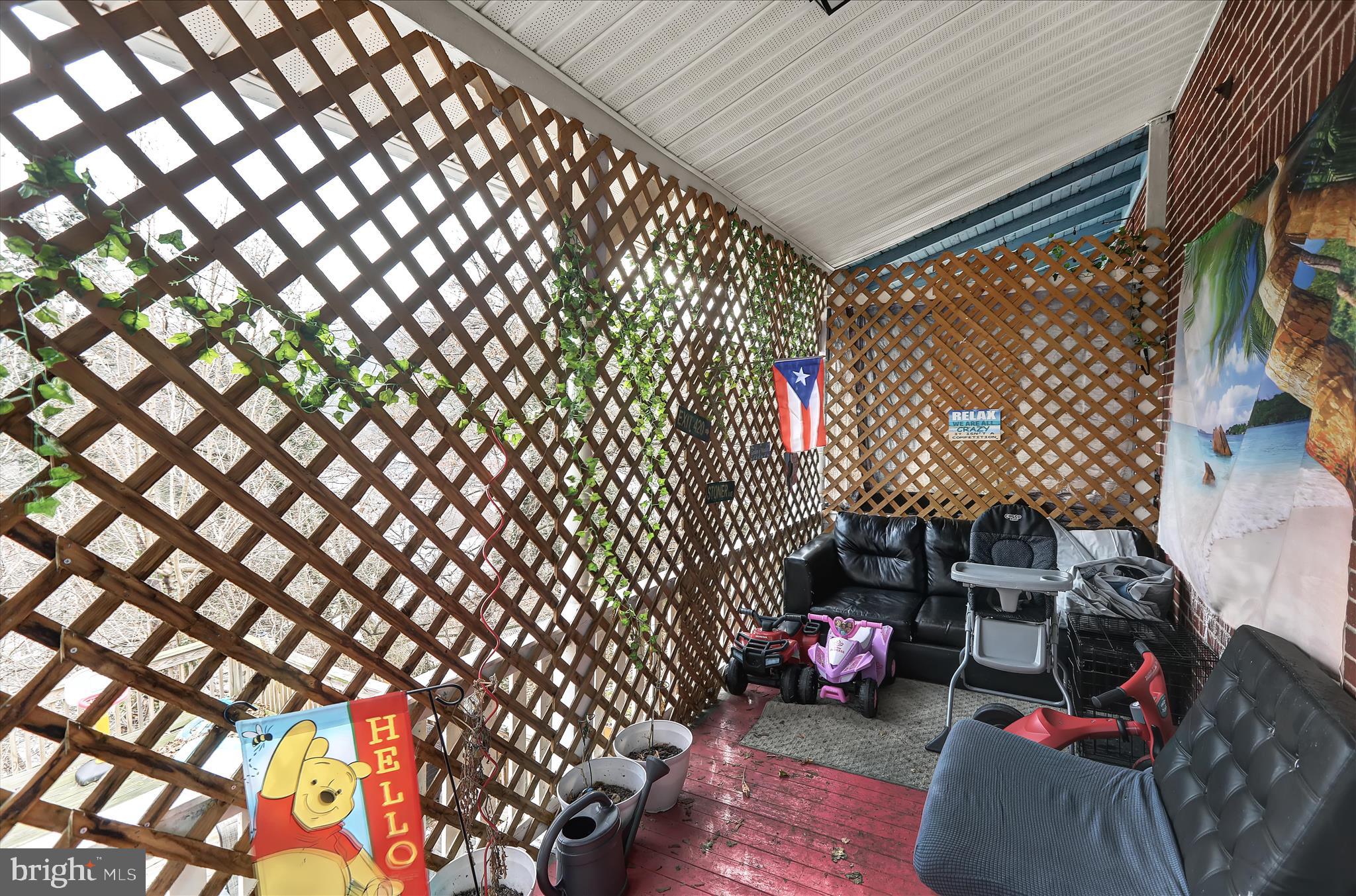 MOHNTON LAWN - Residential