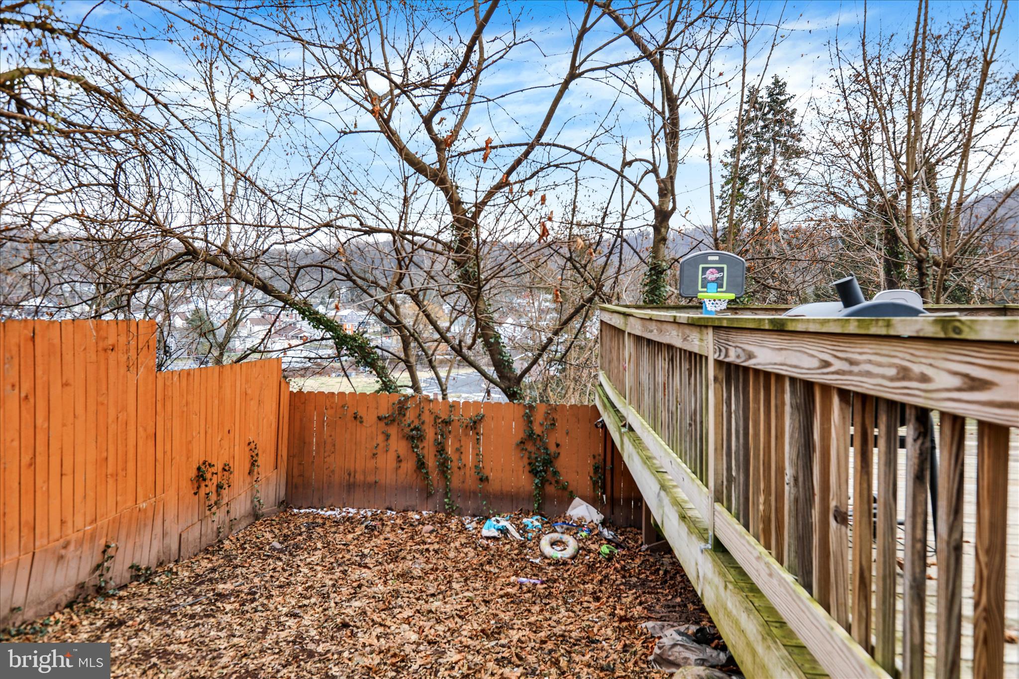 MOHNTON LAWN - Residential