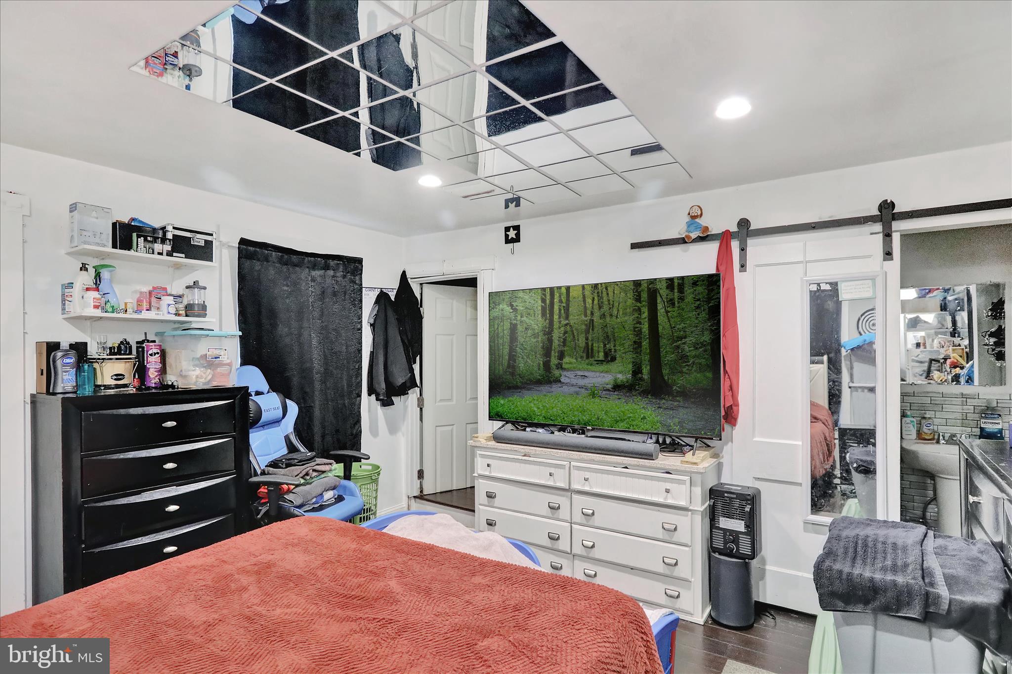 MOHNTON LAWN - Residential