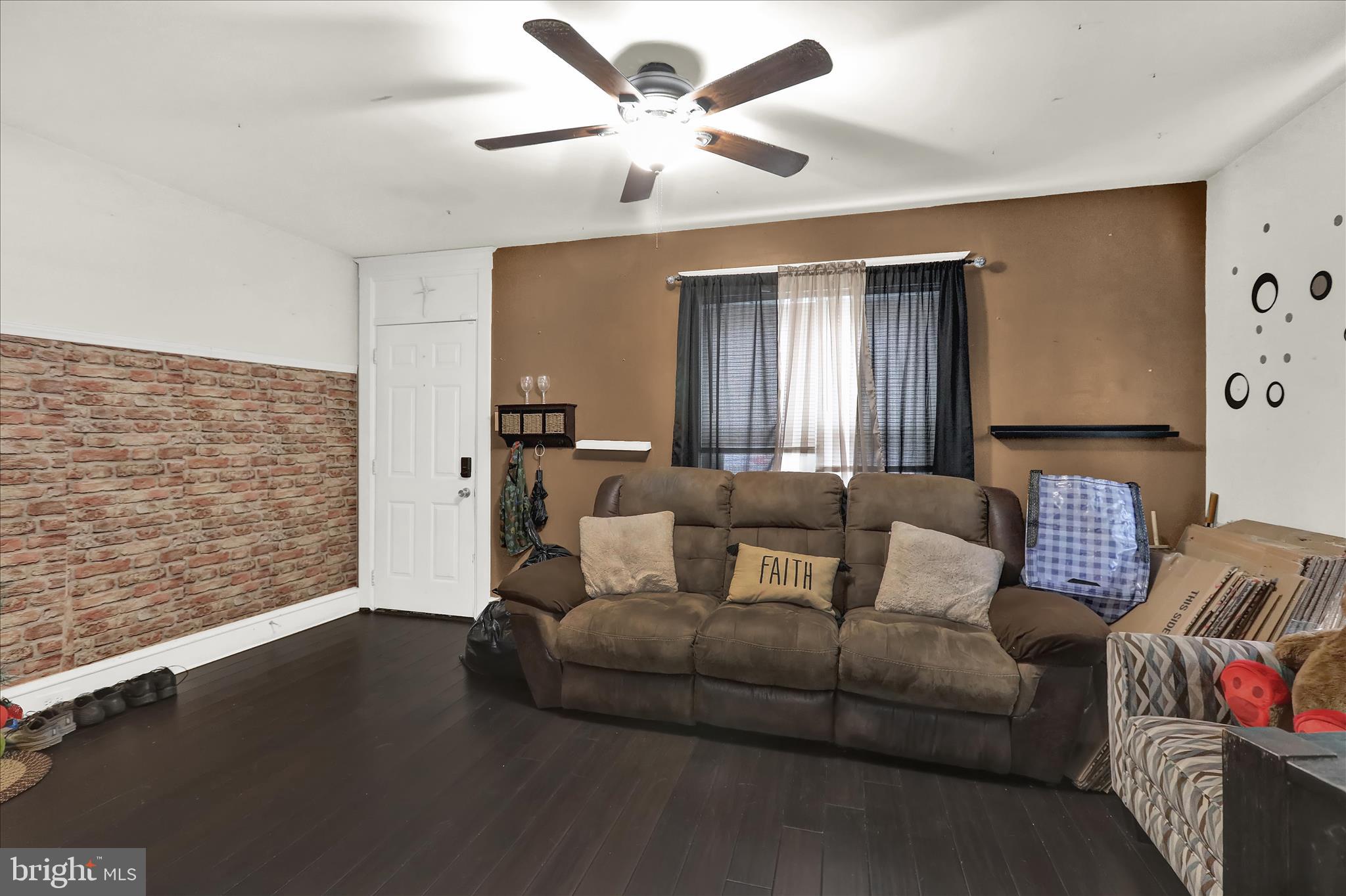 MOHNTON LAWN - Residential