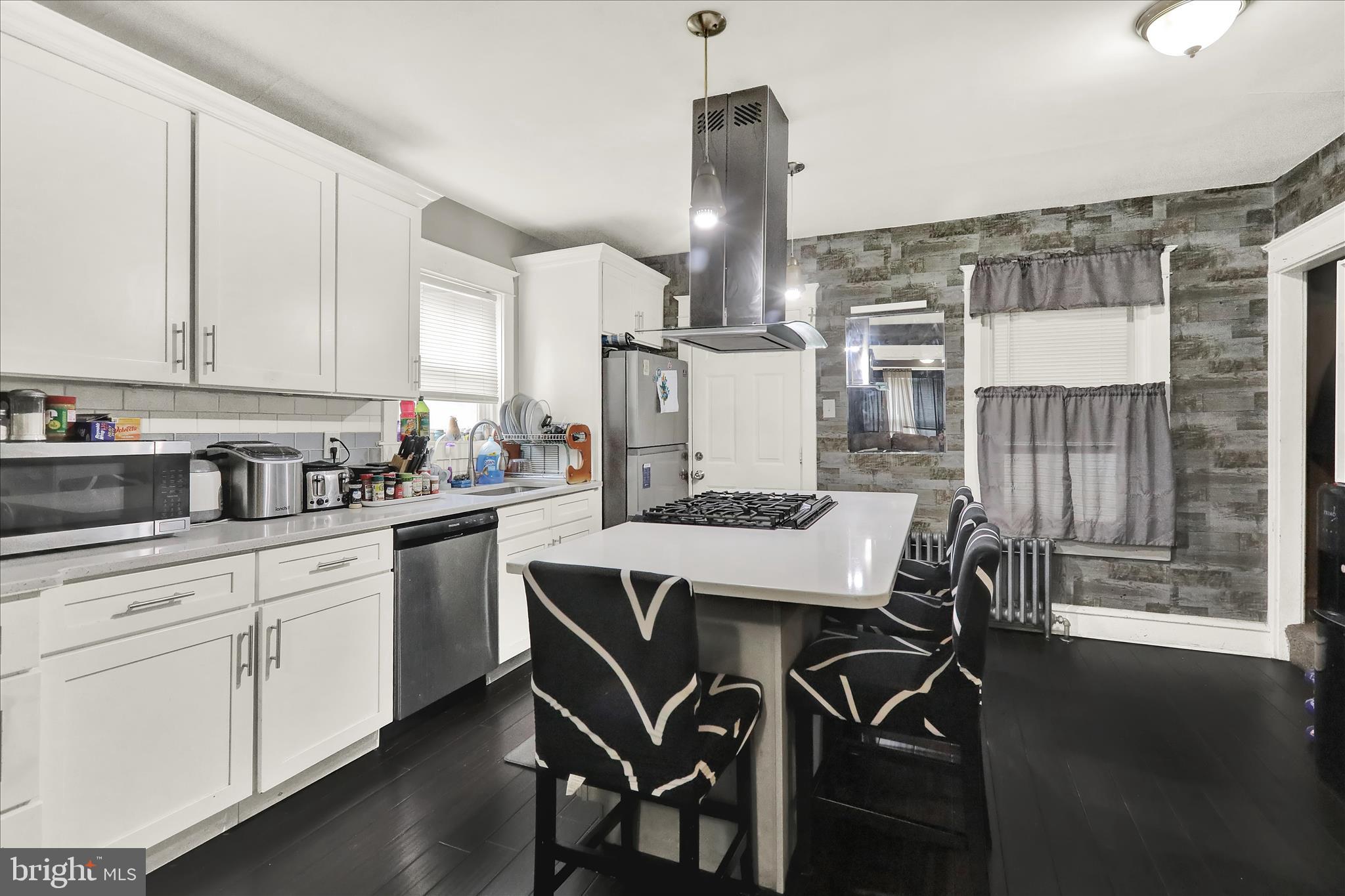 MOHNTON LAWN - Residential