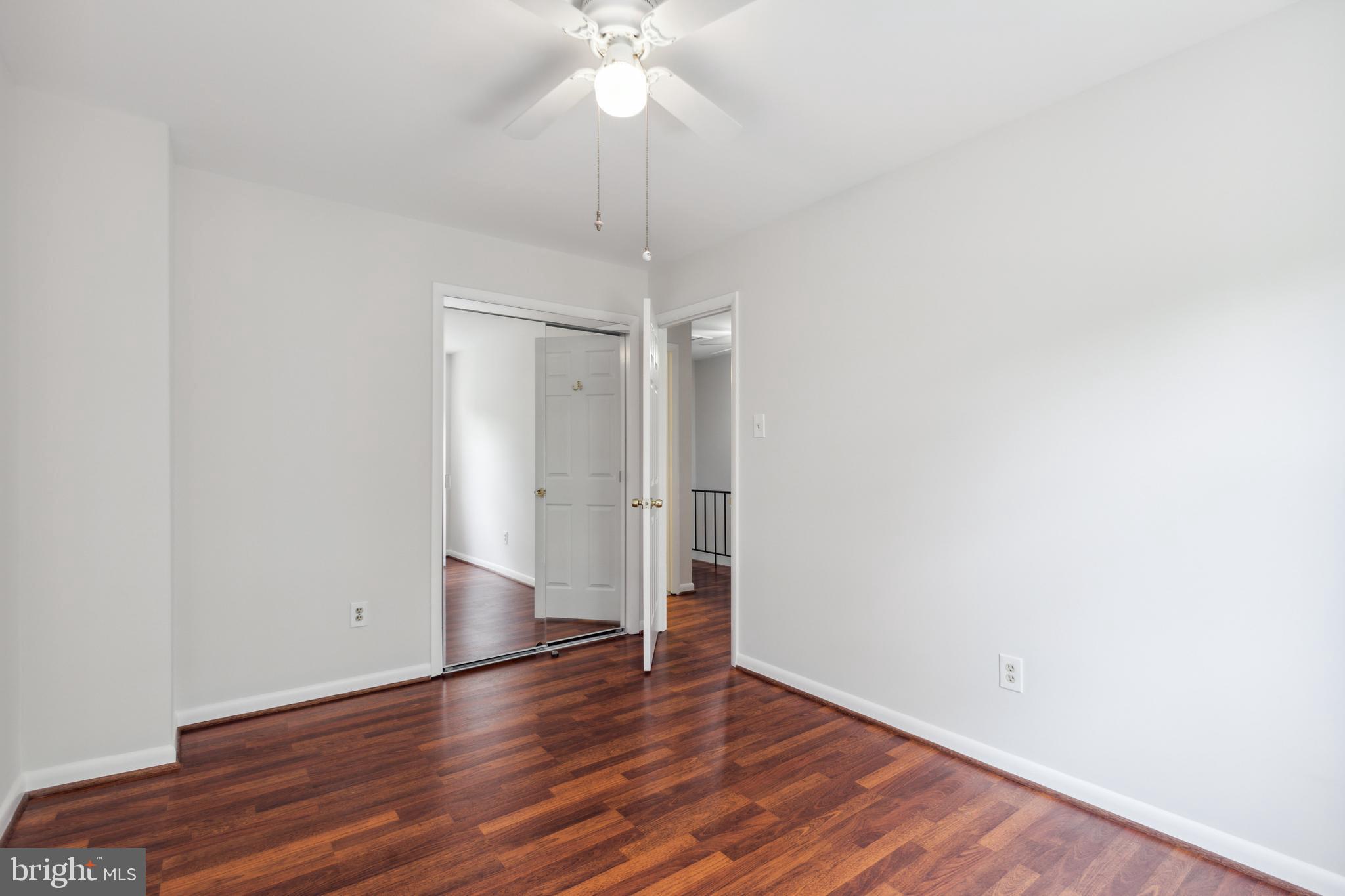 HAWTHORNE SQUARE - Residential