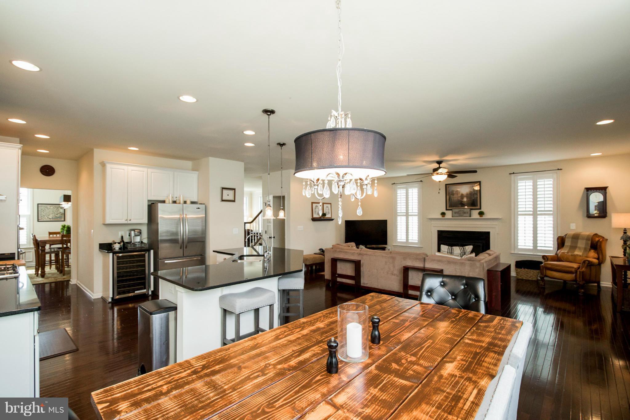 DOMINION VALLEY COUNTRY CLUB - Residential Lease