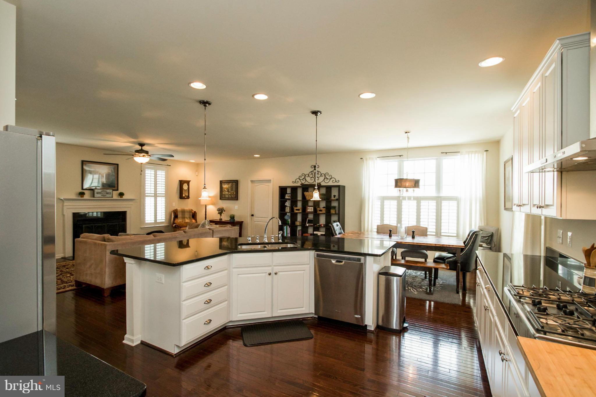 DOMINION VALLEY COUNTRY CLUB - Residential Lease