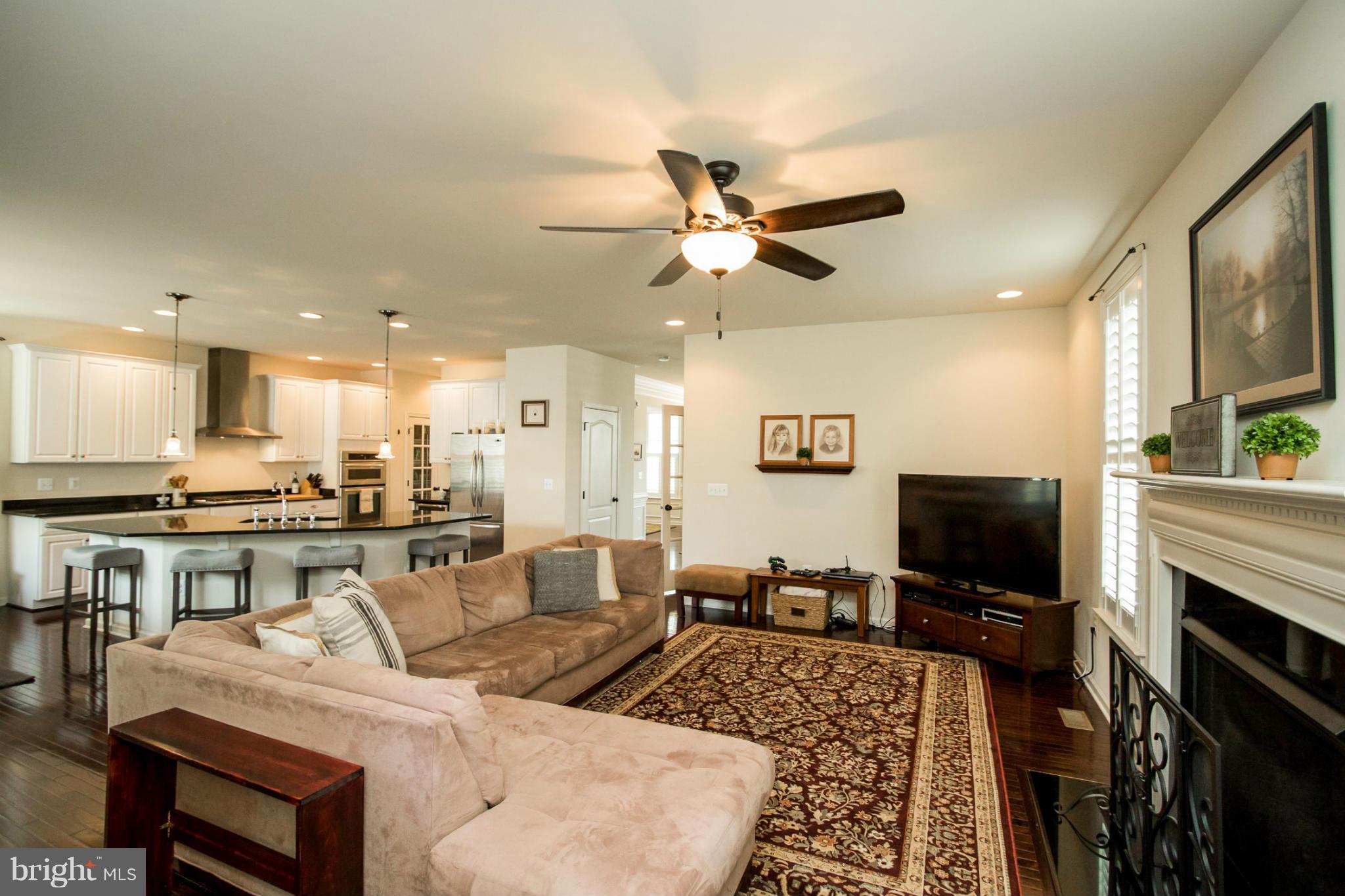 DOMINION VALLEY COUNTRY CLUB - Residential Lease