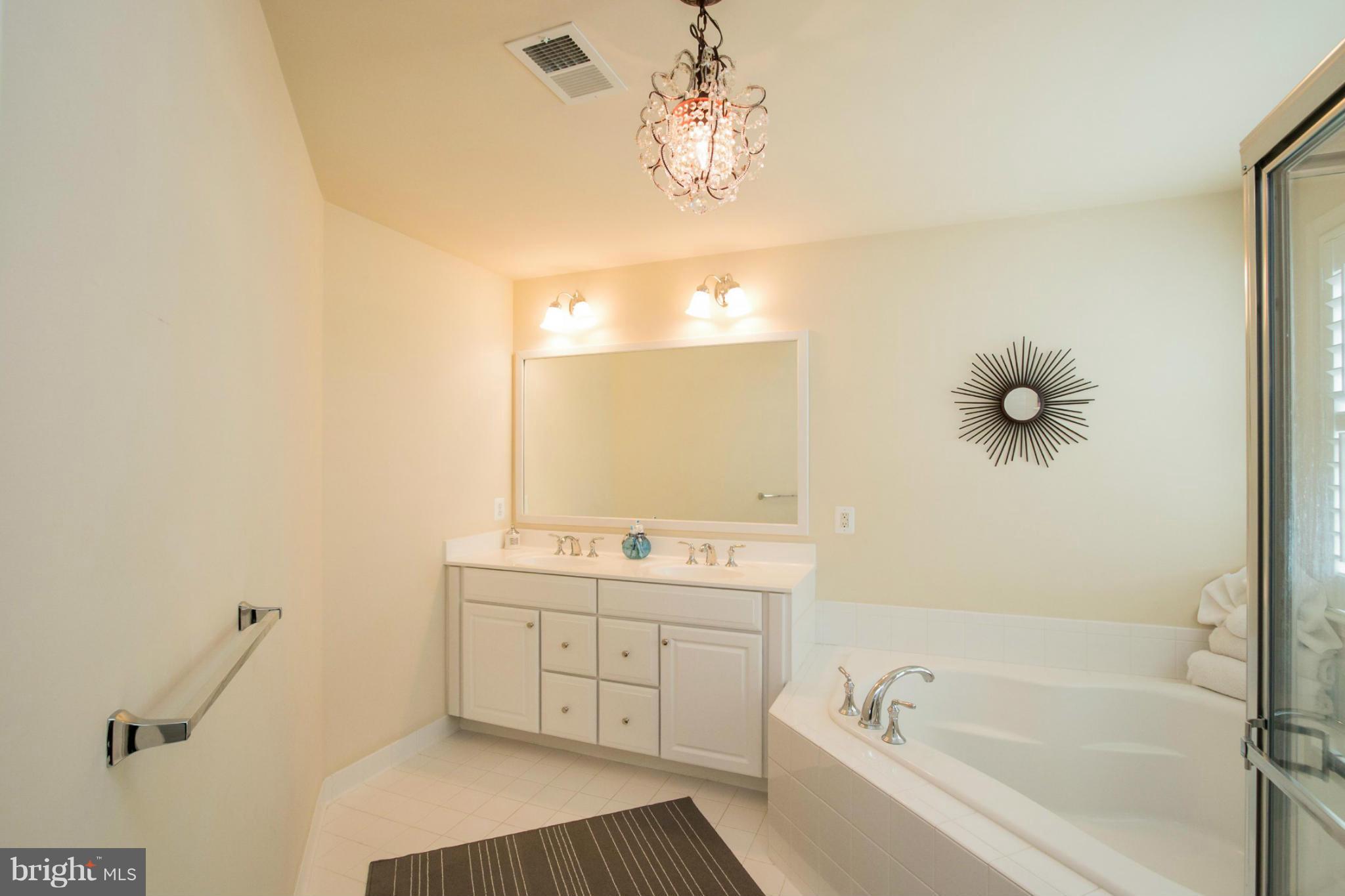 DOMINION VALLEY COUNTRY CLUB - Residential Lease