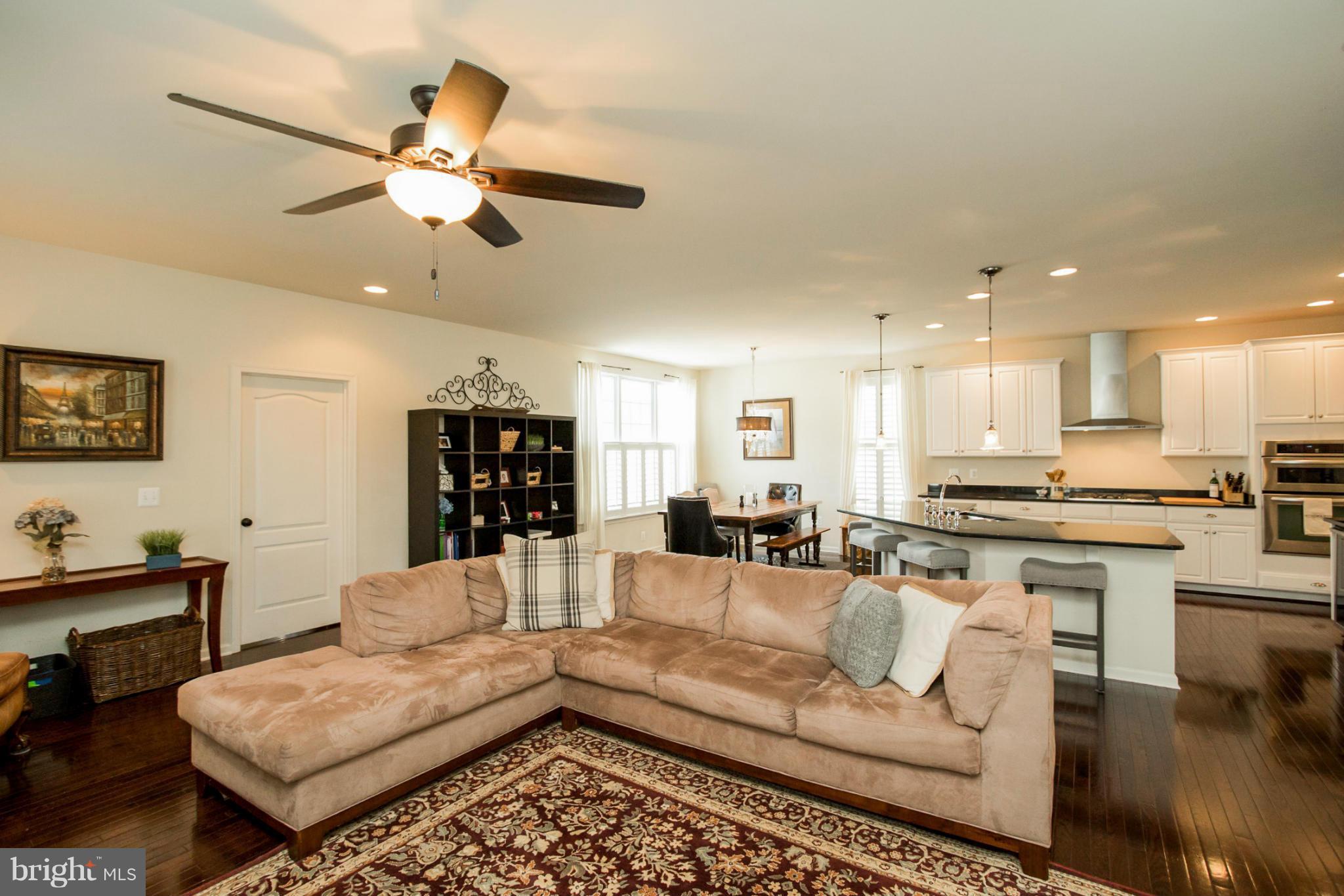 DOMINION VALLEY COUNTRY CLUB - Residential Lease