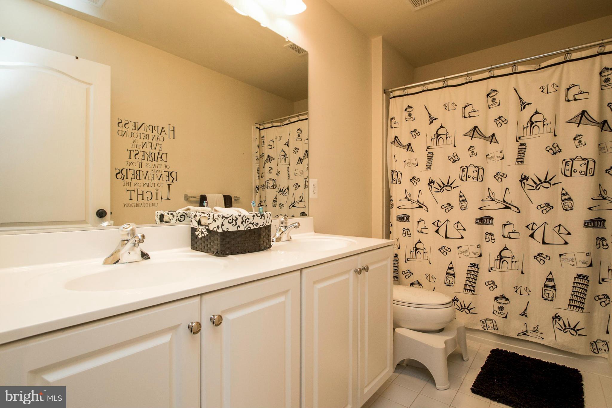 DOMINION VALLEY COUNTRY CLUB - Residential Lease