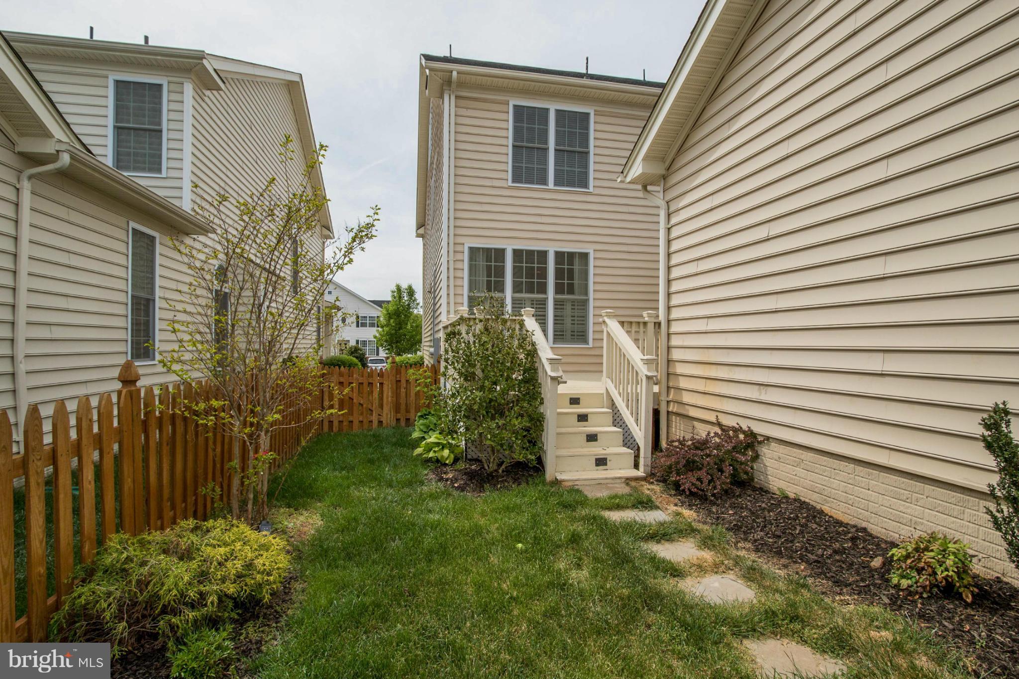 DOMINION VALLEY COUNTRY CLUB - Residential Lease