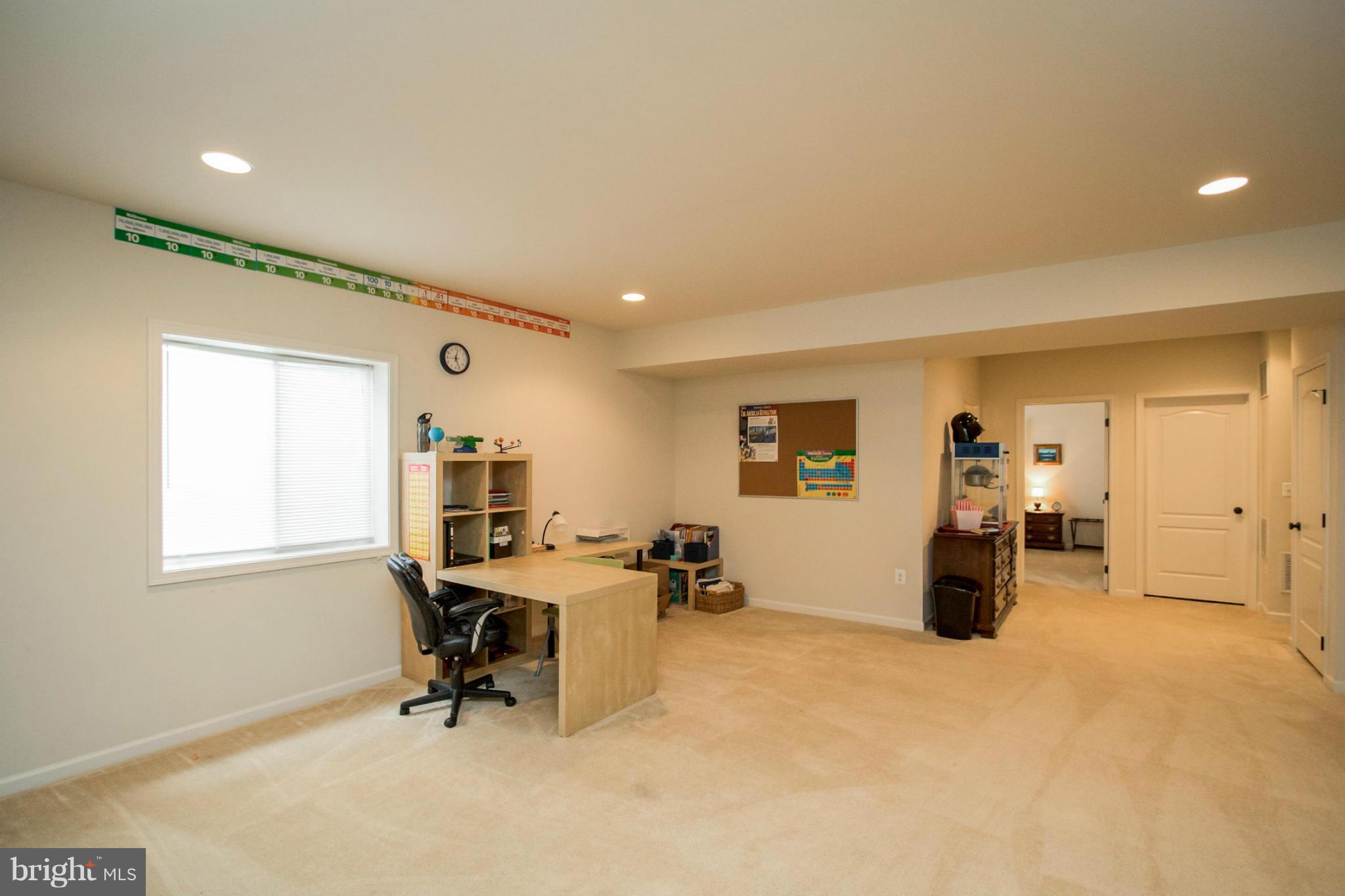 DOMINION VALLEY COUNTRY CLUB - Residential Lease