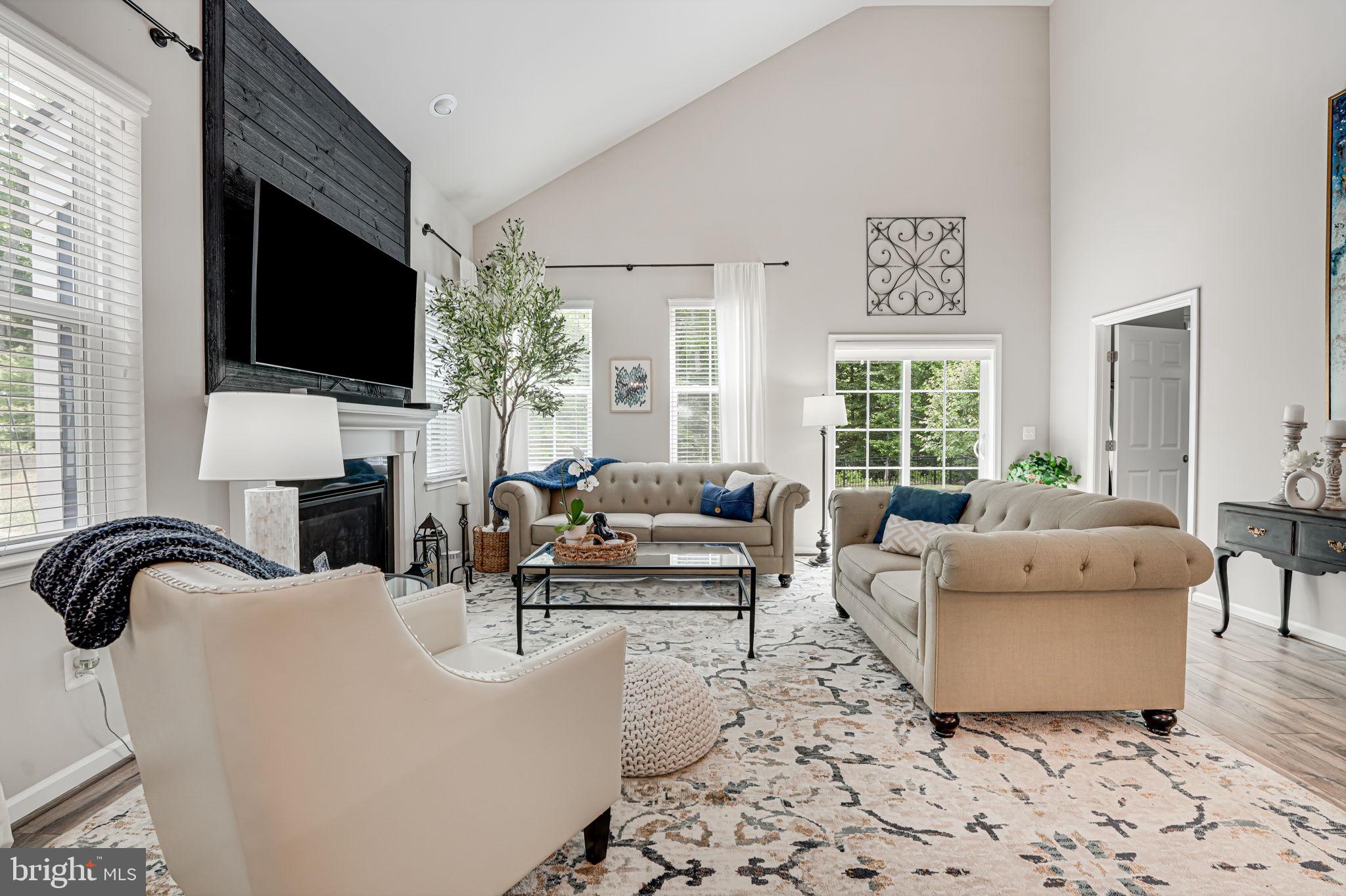 POTOMAC SHORES - Residential