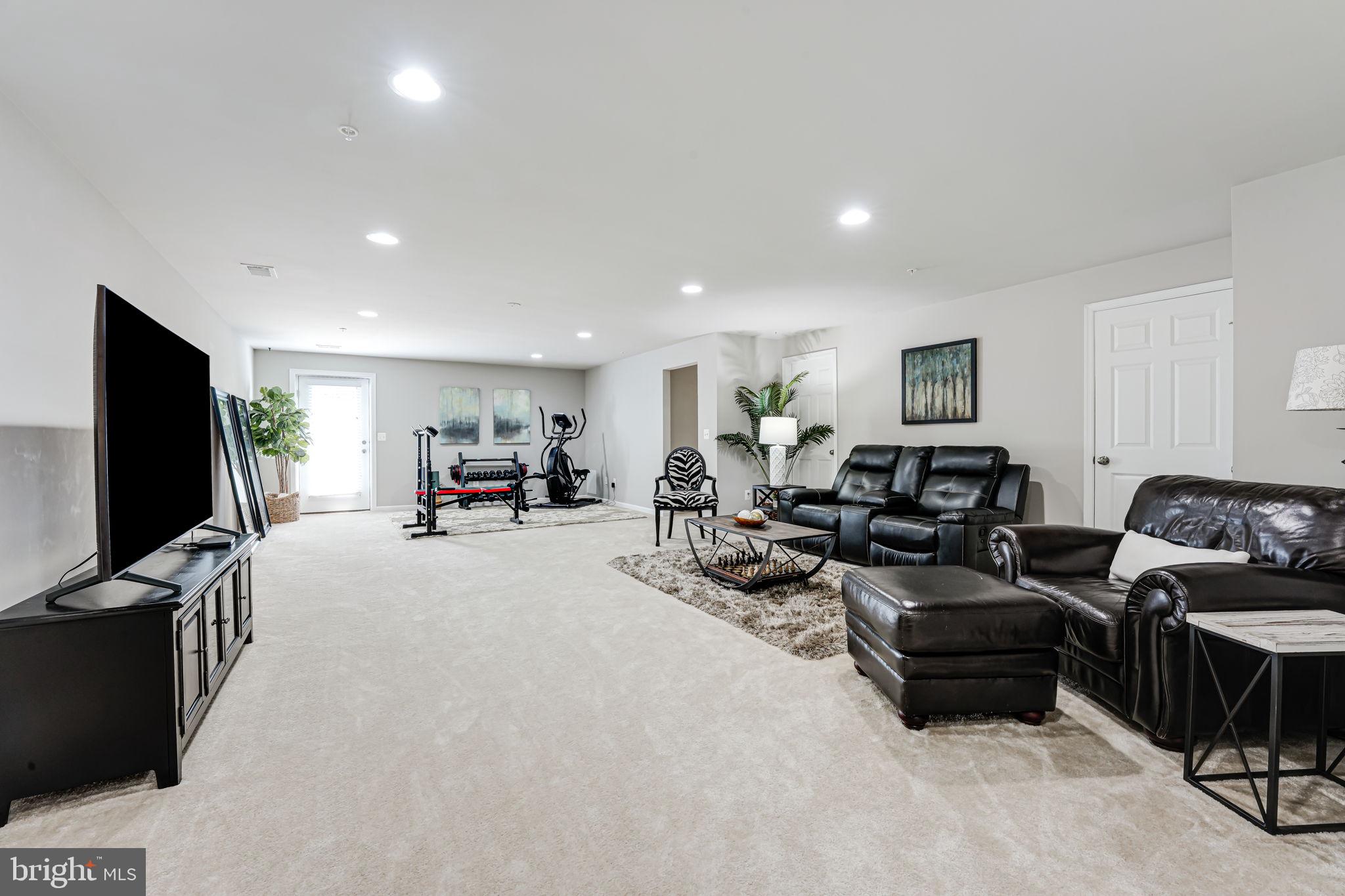 POTOMAC SHORES - Residential