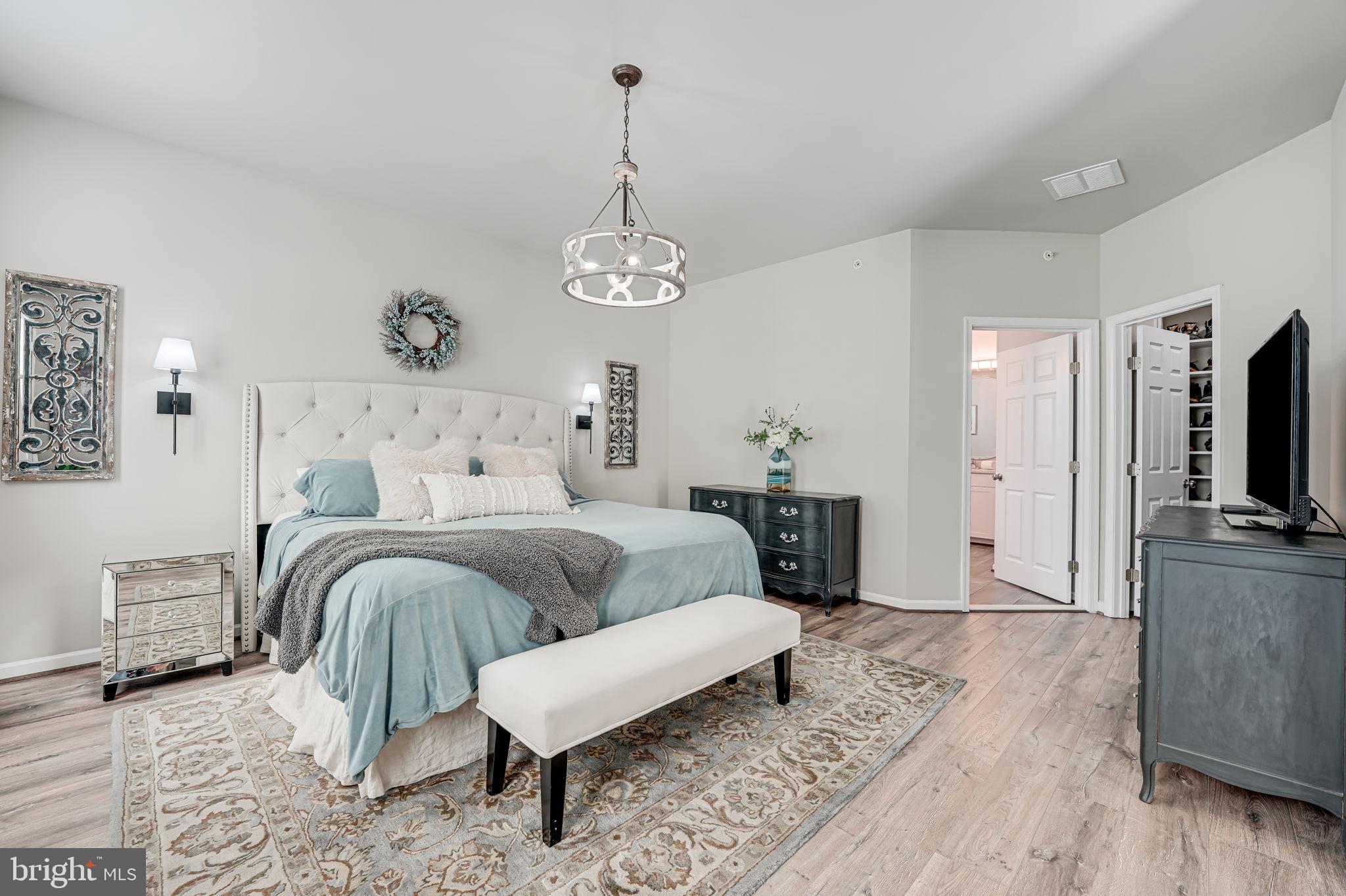 POTOMAC SHORES - Residential