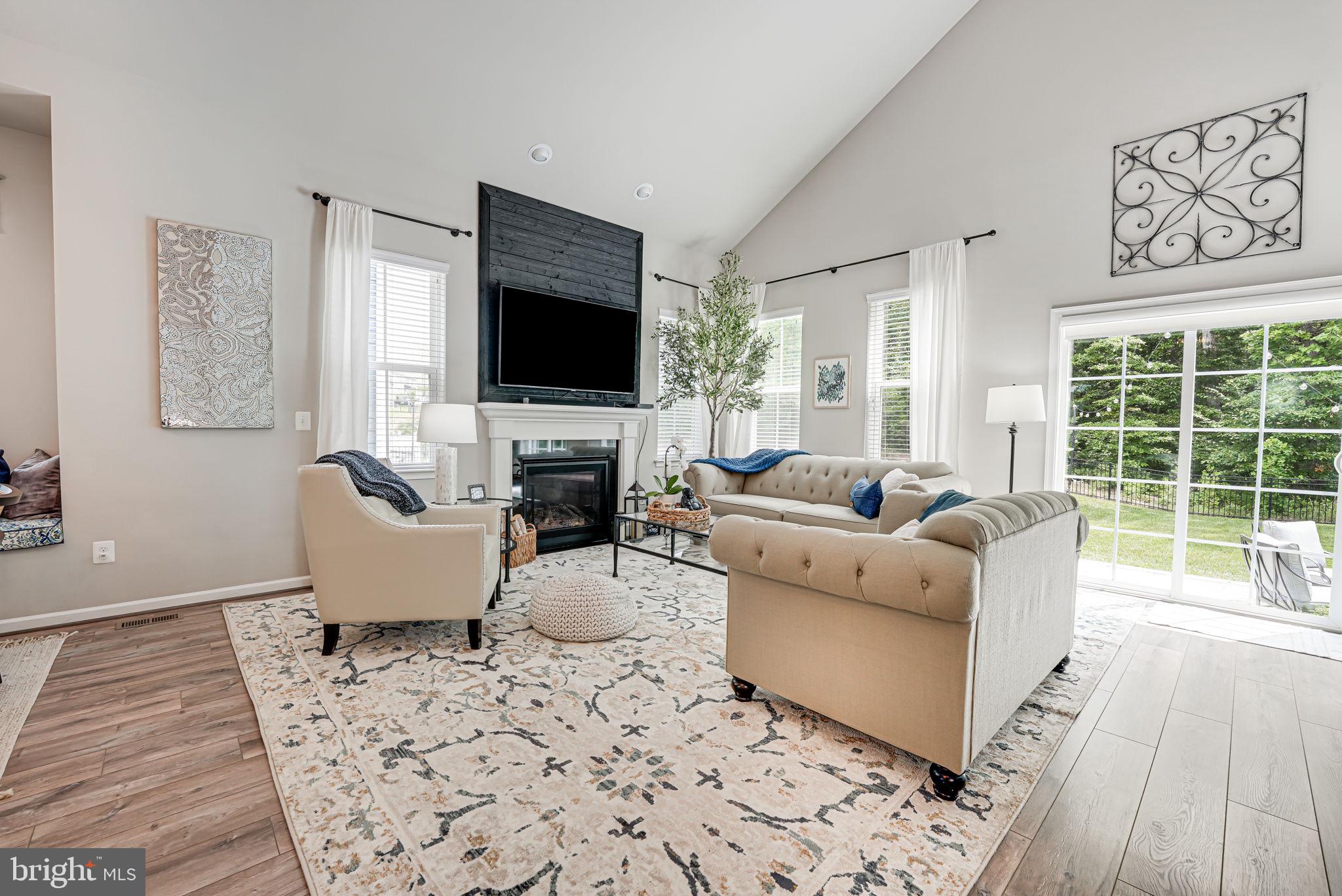 POTOMAC SHORES - Residential