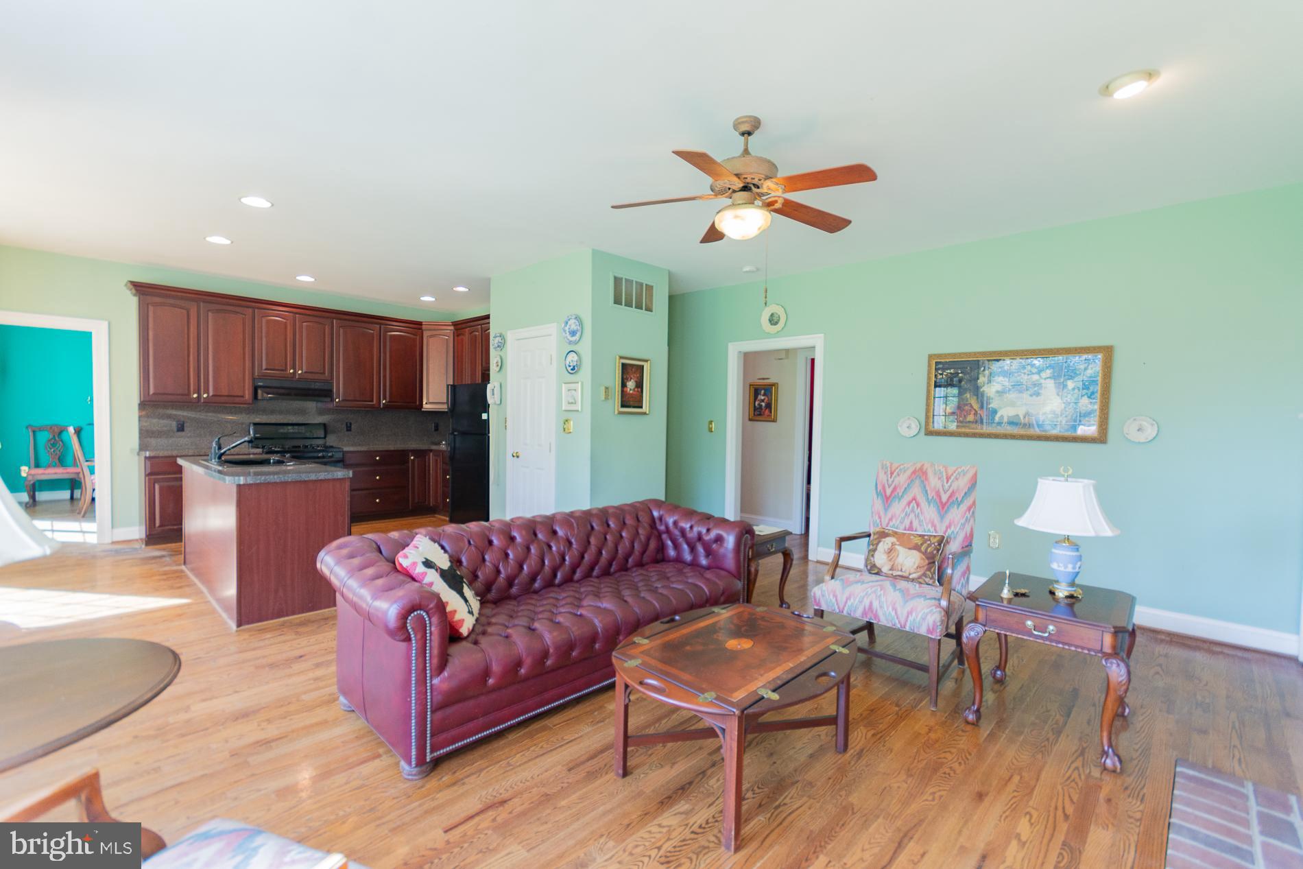 B-VILLE - Residential